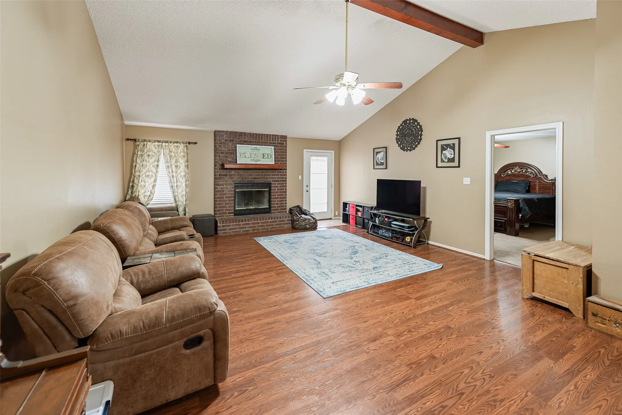 Single Family Residence For Sale in Franklin (TX) County , 26 CR 2045, Mount Vernon, Texas 75457, 4 Bedroom, 2 Bathroom, Garage spaces, 2,168 Sqft, built in 1995, mls#21399019, Real Estate Agent in Mount Vernon, Homes For Sale in Franklin (TX) county, Homes For Sale in Mount Vernon, Realtor in Mount Vernon Texas, Real Estate Brokerage Independent Realty Texas, Luminita Cordes Realtor