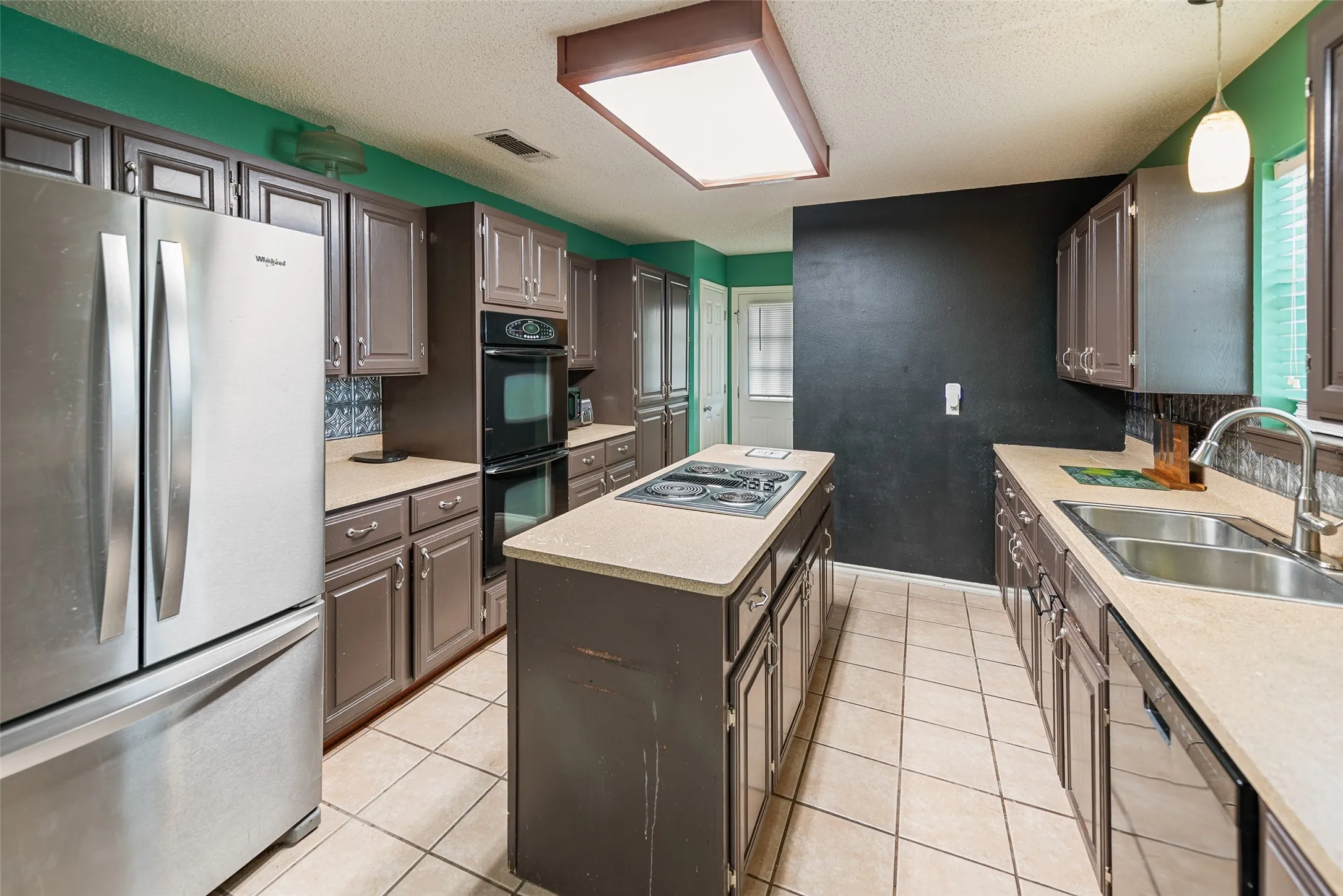 Single Family Residence For Sale in Franklin (TX) County , 26 CR 2045, Mount Vernon, Texas 75457, 4 Bedroom, 2 Bathroom, Garage spaces, 2,168 Sqft, built in 1995, mls#21399019, Real Estate Agent in Mount Vernon, Homes For Sale in Franklin (TX) county, Homes For Sale in Mount Vernon, Realtor in Mount Vernon Texas, Real Estate Brokerage Independent Realty Texas, Luminita Cordes Realtor