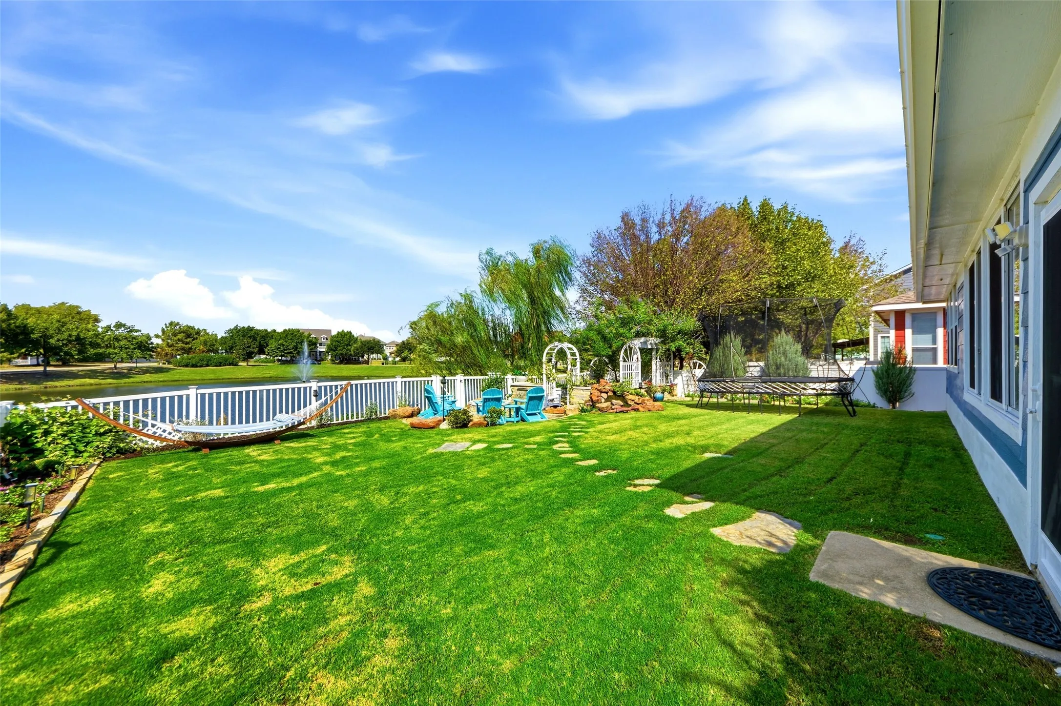Single Family Residence For Sale in Denton County , 1105 Wisteria Lane, Savannah, Texas 76227, 5 Bedroom, 3 Bathroom, 2 Garage spaces, 3,062 Sqft, built in 2004, mls#21400071, Real Estate Agent in Savannah, Homes For Sale in Denton county, Homes For Sale in Savannah, Realtor in Savannah Texas, Real Estate Brokerage Independent Realty Texas, Luminita Cordes Realtor
