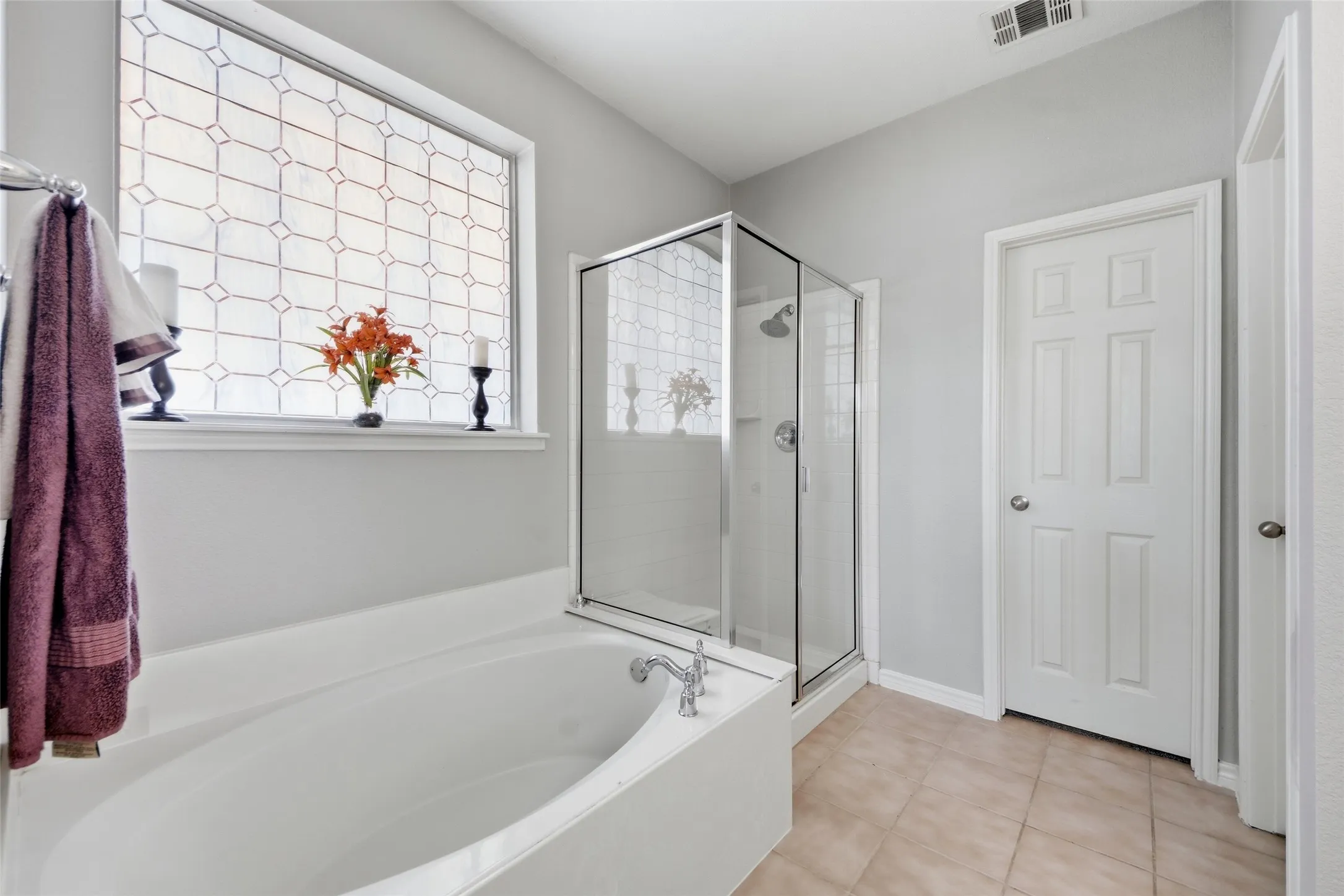 Single Family Residence For Sale in Denton County , 1105 Wisteria Lane, Savannah, Texas 76227, 5 Bedroom, 3 Bathroom, 2 Garage spaces, 3,062 Sqft, built in 2004, mls#21400071, Real Estate Agent in Savannah, Homes For Sale in Denton county, Homes For Sale in Savannah, Realtor in Savannah Texas, Real Estate Brokerage Independent Realty Texas, Luminita Cordes Realtor