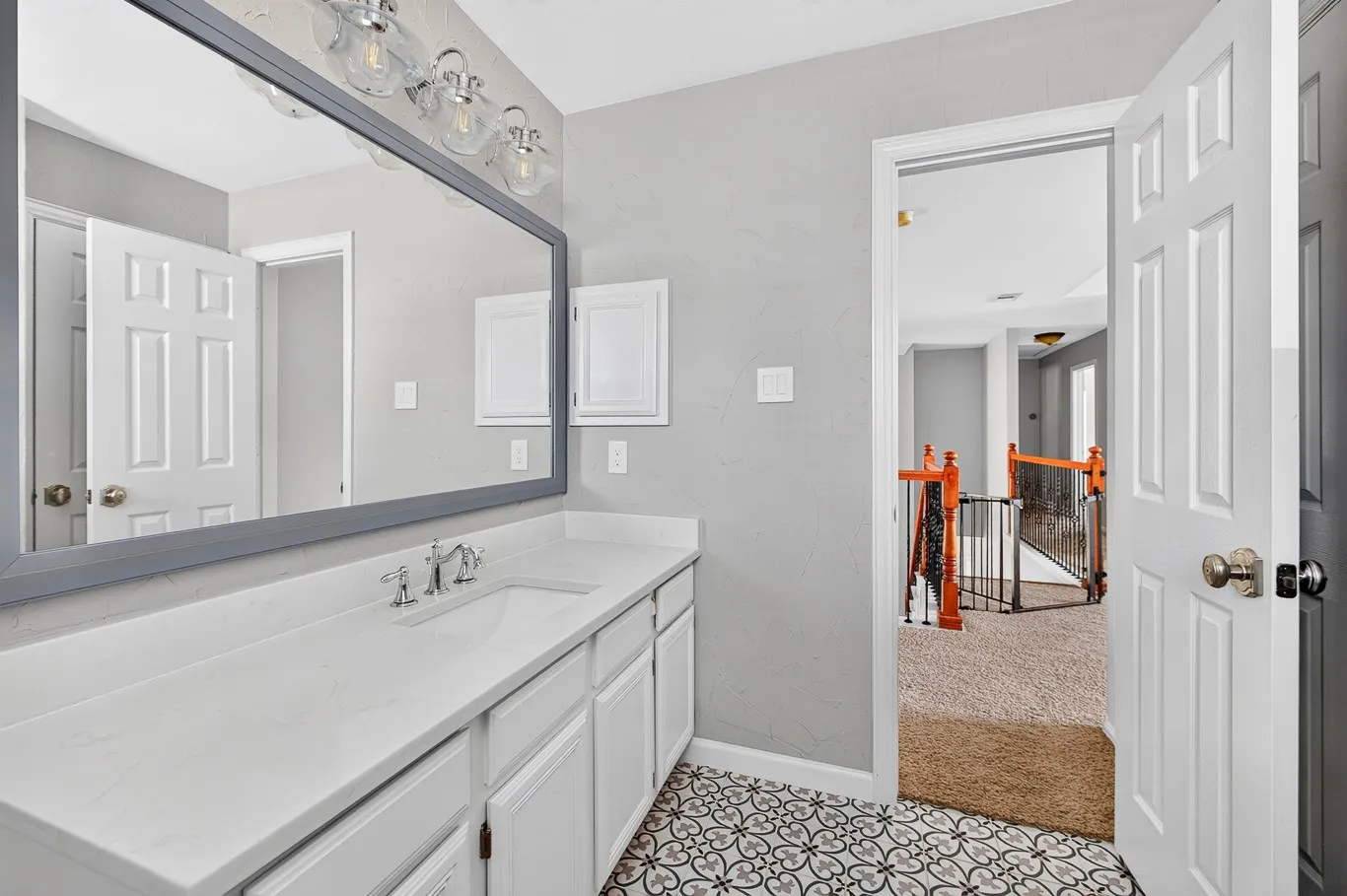Single Family Residence For Sale in Denton County , 2632 Newcastle Drive, Carrollton, Texas 75007, 4 Bedroom, 4 Bathroom, 2 Garage spaces, 3,376 Sqft, built in 1994, mls#21397684, Real Estate Agent in Carrollton, Homes For Sale in Denton county, Homes For Sale in Carrollton, Realtor in Carrollton Texas, Real Estate Brokerage Independent Realty Texas, Luminita Cordes Realtor