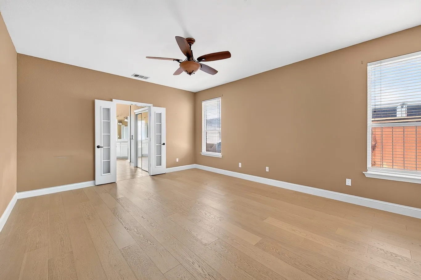 Single Family Residence For Sale in Denton County , 2632 Newcastle Drive, Carrollton, Texas 75007, 4 Bedroom, 4 Bathroom, 2 Garage spaces, 3,376 Sqft, built in 1994, mls#21397684, Real Estate Agent in Carrollton, Homes For Sale in Denton county, Homes For Sale in Carrollton, Realtor in Carrollton Texas, Real Estate Brokerage Independent Realty Texas, Luminita Cordes Realtor