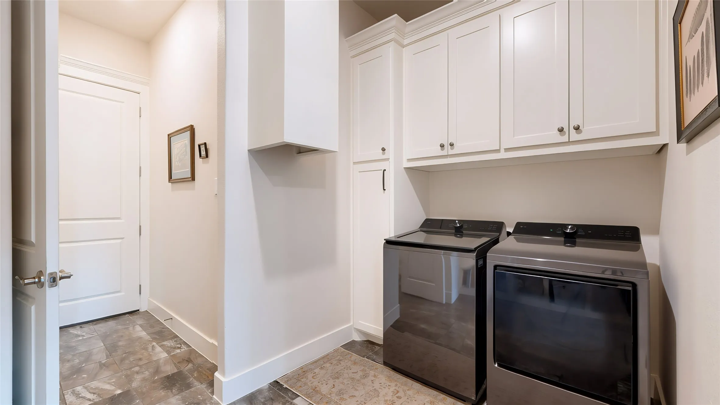 Single Family Residence For Sale in Grayson County , 387 Desert Mountain Drive, Gordonville, Texas 76245, 3 Bedroom, 4 Bathroom, 2 Garage spaces, 2,610 Sqft, built in 2023, mls#21399767, Real Estate Agent in Gordonville, Homes For Sale in Grayson county, Homes For Sale in Gordonville, Realtor in Gordonville Texas, Real Estate Brokerage Independent Realty Texas, Luminita Cordes Realtor