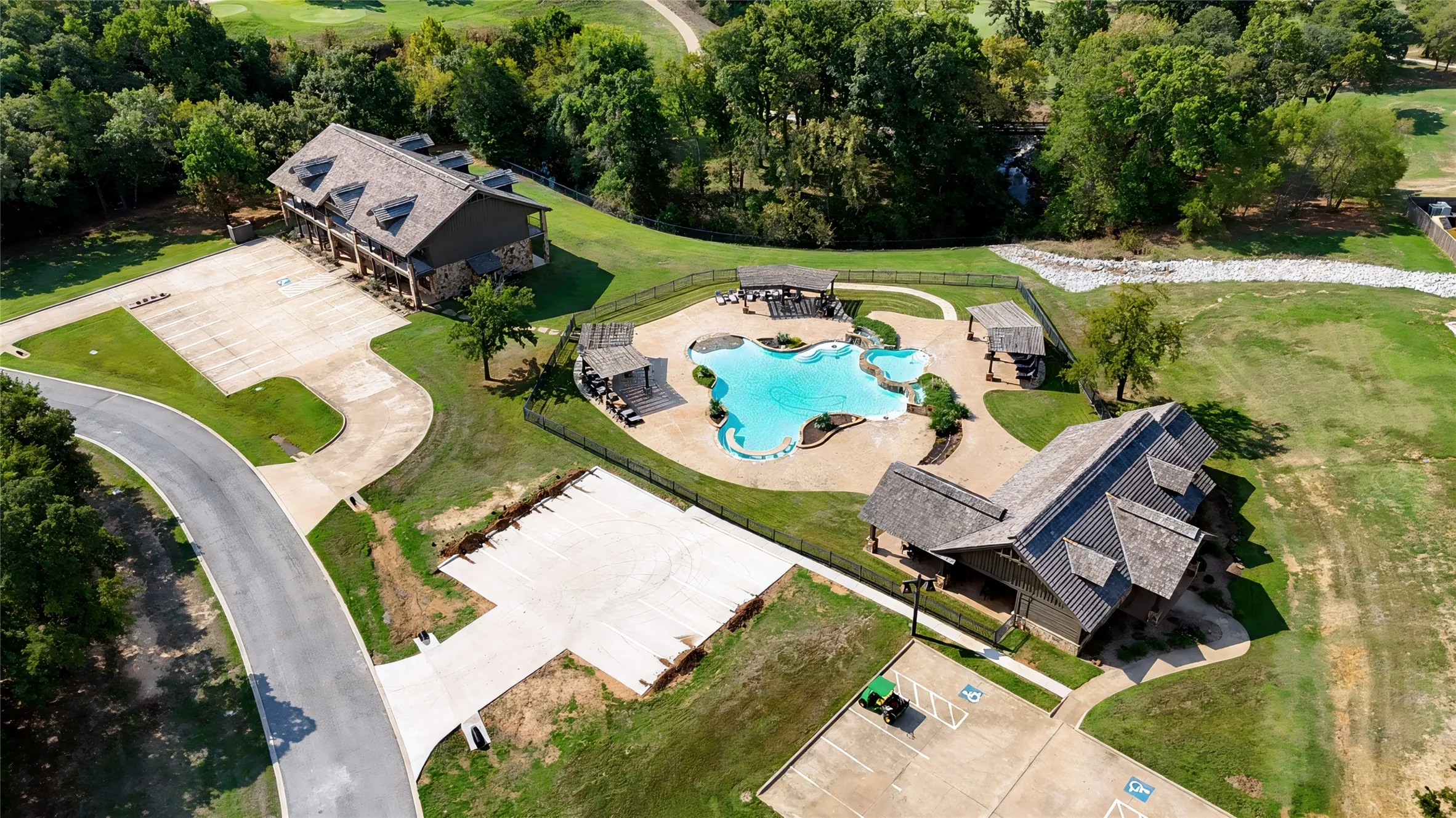 Single Family Residence For Sale in Grayson County , 387 Desert Mountain Drive, Gordonville, Texas 76245, 3 Bedroom, 4 Bathroom, 2 Garage spaces, 2,610 Sqft, built in 2023, mls#21399767, Real Estate Agent in Gordonville, Homes For Sale in Grayson county, Homes For Sale in Gordonville, Realtor in Gordonville Texas, Real Estate Brokerage Independent Realty Texas, Luminita Cordes Realtor