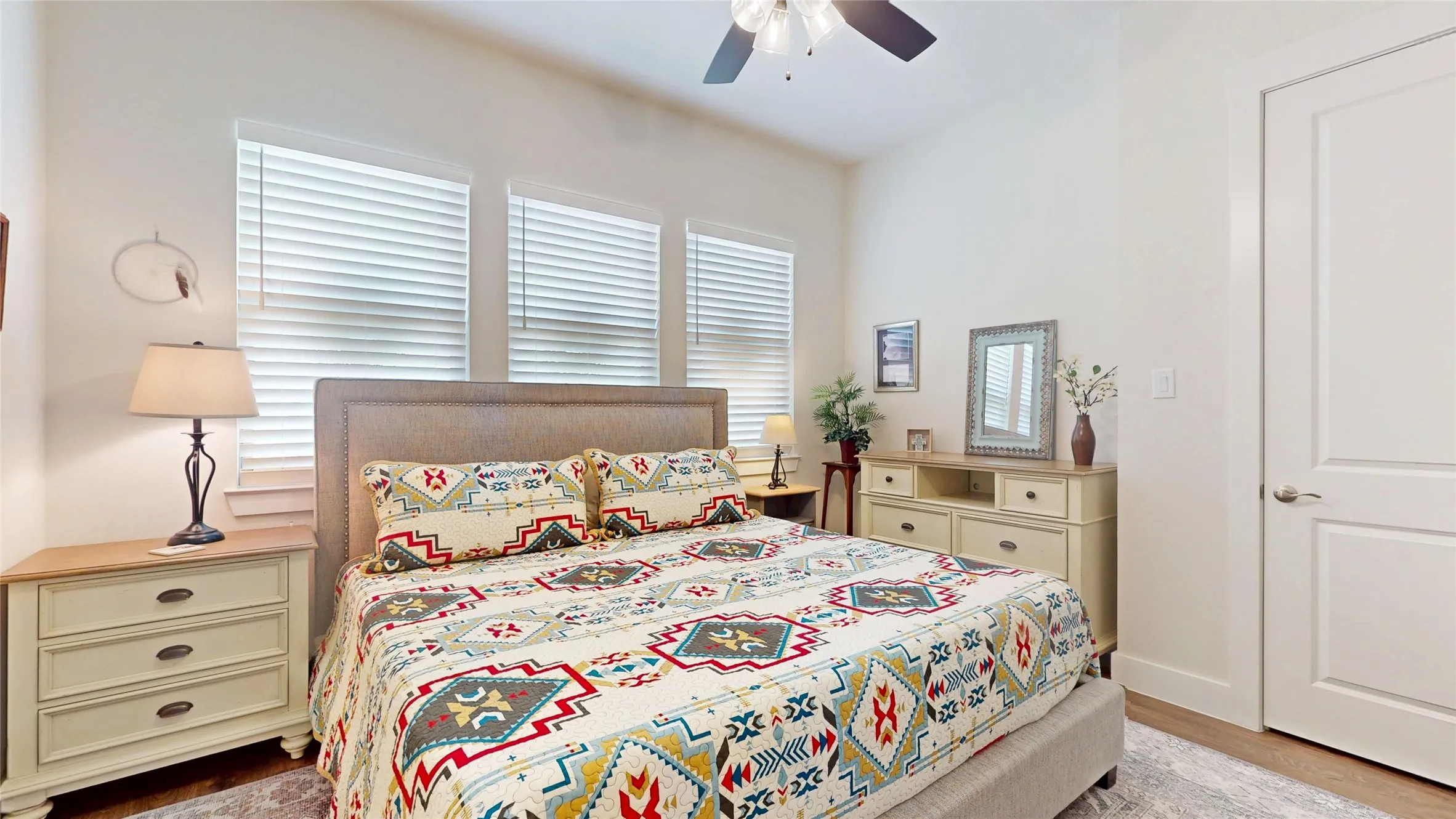 Single Family Residence For Sale in Grayson County , 387 Desert Mountain Drive, Gordonville, Texas 76245, 3 Bedroom, 4 Bathroom, 2 Garage spaces, 2,610 Sqft, built in 2023, mls#21399767, Real Estate Agent in Gordonville, Homes For Sale in Grayson county, Homes For Sale in Gordonville, Realtor in Gordonville Texas, Real Estate Brokerage Independent Realty Texas, Luminita Cordes Realtor