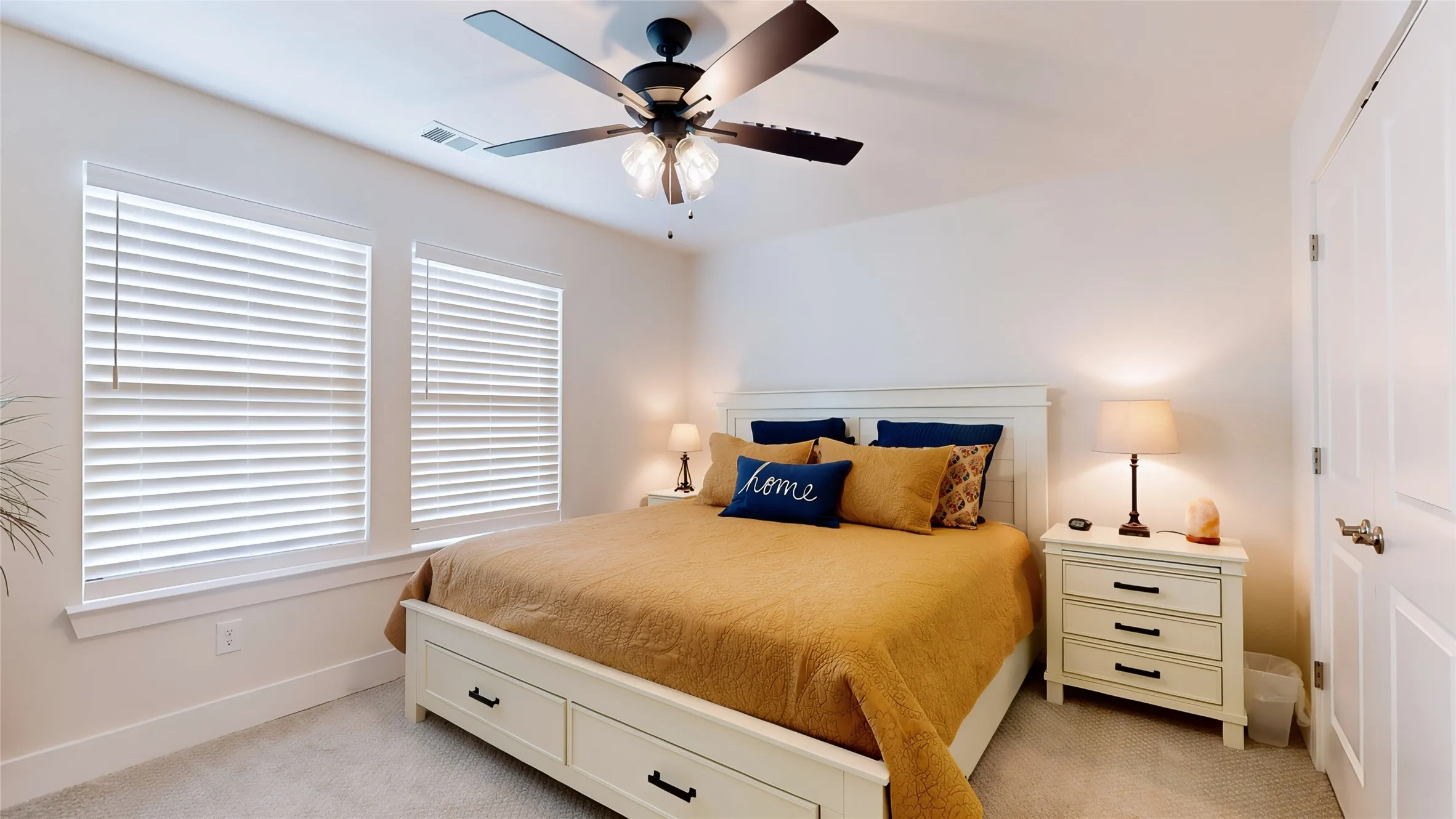Single Family Residence For Sale in Grayson County , 387 Desert Mountain Drive, Gordonville, Texas 76245, 3 Bedroom, 4 Bathroom, 2 Garage spaces, 2,610 Sqft, built in 2023, mls#21399767, Real Estate Agent in Gordonville, Homes For Sale in Grayson county, Homes For Sale in Gordonville, Realtor in Gordonville Texas, Real Estate Brokerage Independent Realty Texas, Luminita Cordes Realtor