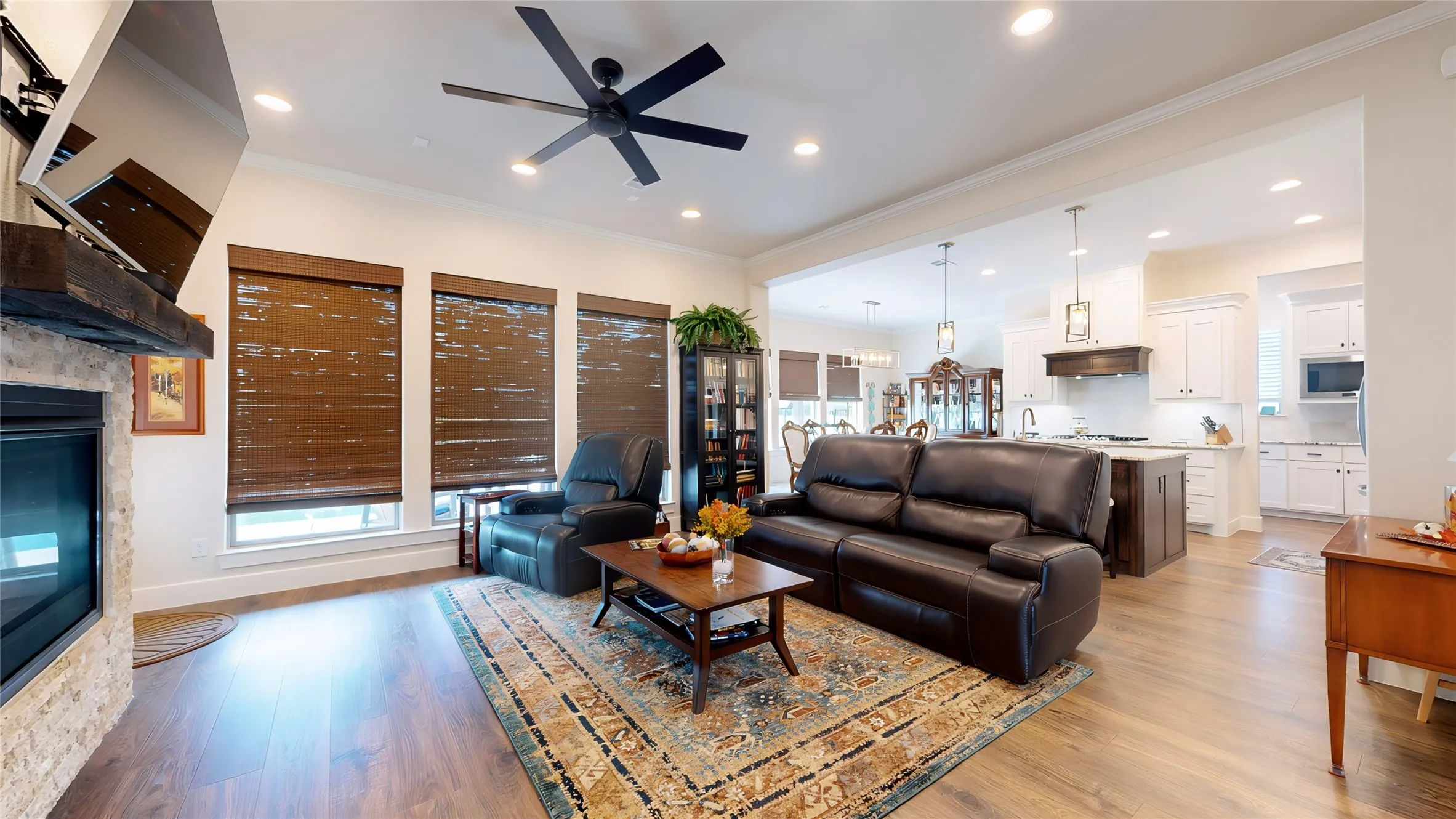 Single Family Residence For Sale in Grayson County , 387 Desert Mountain Drive, Gordonville, Texas 76245, 3 Bedroom, 4 Bathroom, 2 Garage spaces, 2,610 Sqft, built in 2023, mls#21399767, Real Estate Agent in Gordonville, Homes For Sale in Grayson county, Homes For Sale in Gordonville, Realtor in Gordonville Texas, Real Estate Brokerage Independent Realty Texas, Luminita Cordes Realtor
