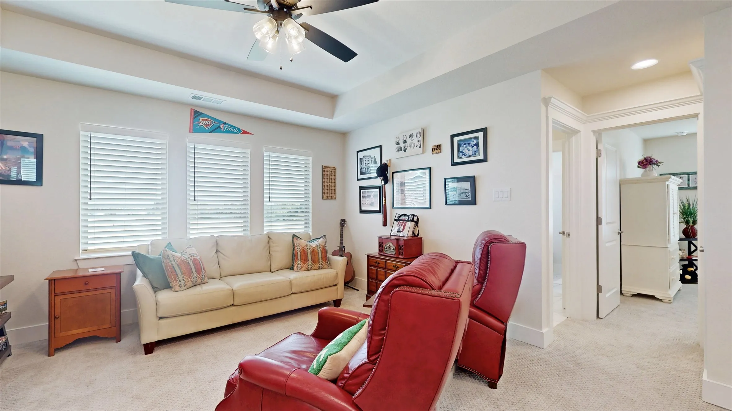 Single Family Residence For Sale in Grayson County , 387 Desert Mountain Drive, Gordonville, Texas 76245, 3 Bedroom, 4 Bathroom, 2 Garage spaces, 2,610 Sqft, built in 2023, mls#21399767, Real Estate Agent in Gordonville, Homes For Sale in Grayson county, Homes For Sale in Gordonville, Realtor in Gordonville Texas, Real Estate Brokerage Independent Realty Texas, Luminita Cordes Realtor