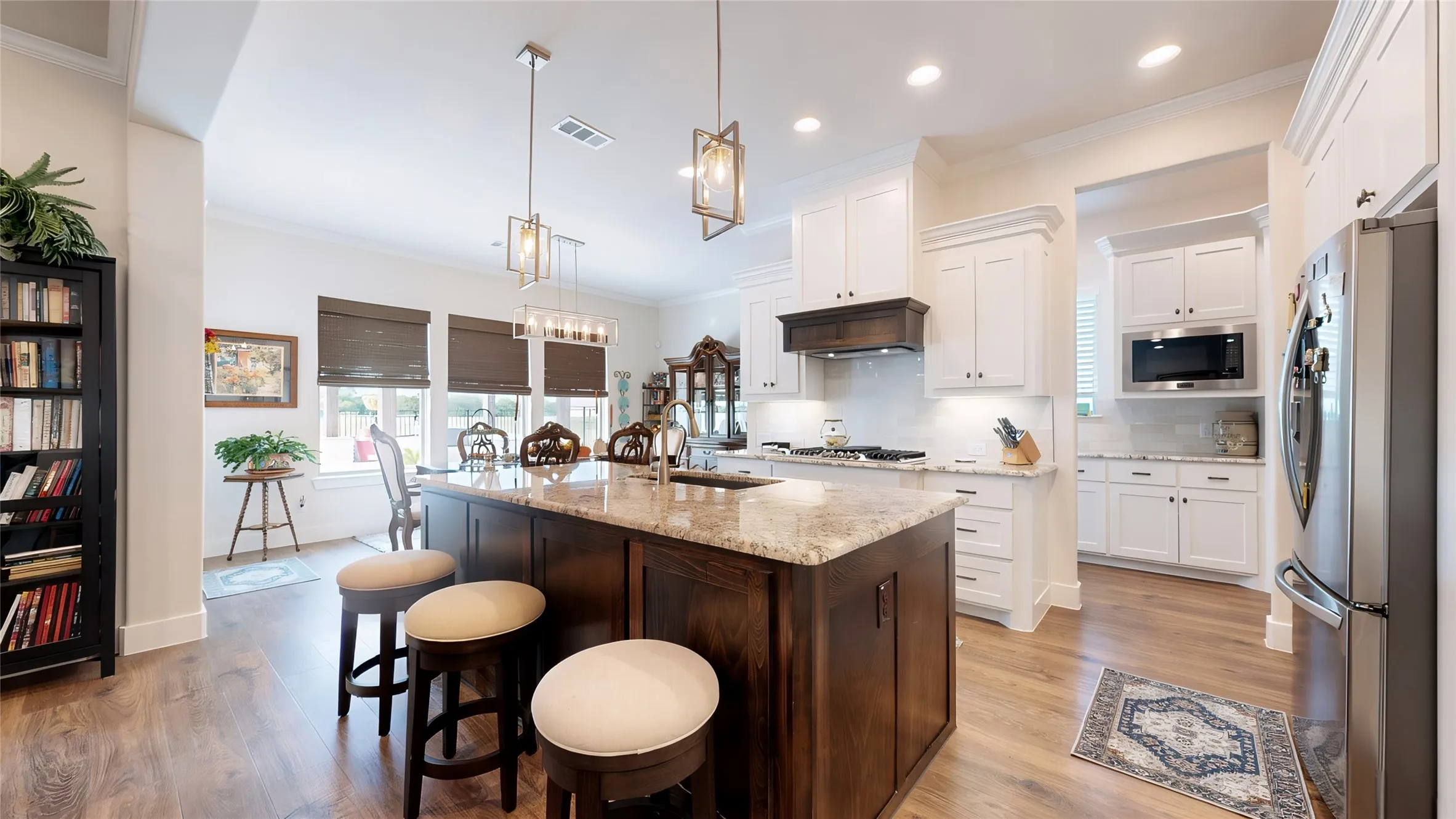 Single Family Residence For Sale in Grayson County , 387 Desert Mountain Drive, Gordonville, Texas 76245, 3 Bedroom, 4 Bathroom, 2 Garage spaces, 2,610 Sqft, built in 2023, mls#21399767, Real Estate Agent in Gordonville, Homes For Sale in Grayson county, Homes For Sale in Gordonville, Realtor in Gordonville Texas, Real Estate Brokerage Independent Realty Texas, Luminita Cordes Realtor