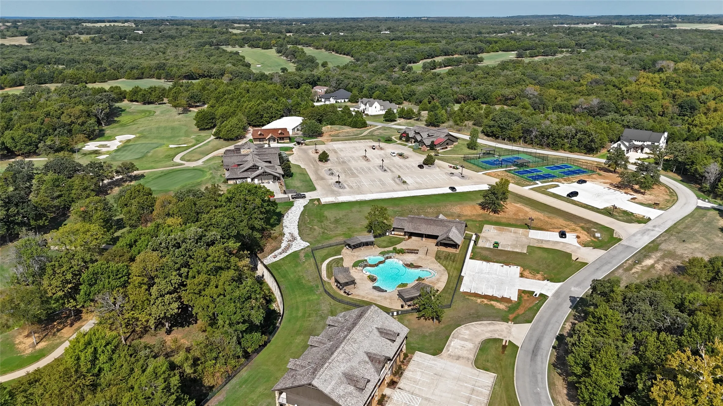 Single Family Residence For Sale in Grayson County , 387 Desert Mountain Drive, Gordonville, Texas 76245, 3 Bedroom, 4 Bathroom, 2 Garage spaces, 2,610 Sqft, built in 2023, mls#21399767, Real Estate Agent in Gordonville, Homes For Sale in Grayson county, Homes For Sale in Gordonville, Realtor in Gordonville Texas, Real Estate Brokerage Independent Realty Texas, Luminita Cordes Realtor