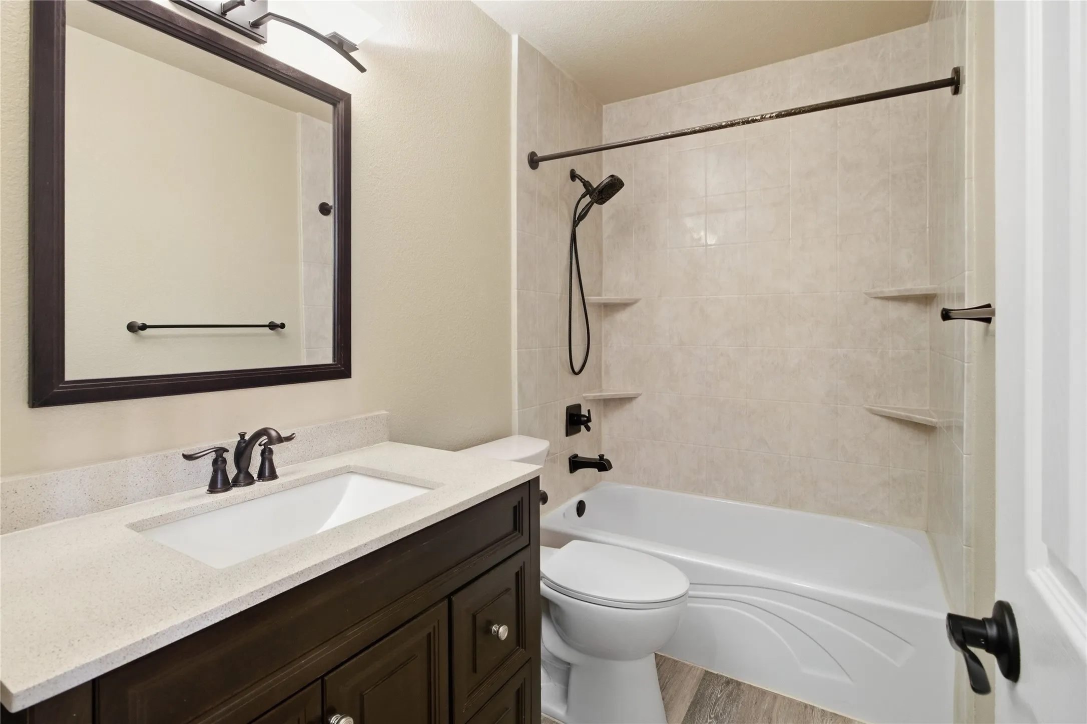 Single Family Residence For Sale in Dallas County , 814 Rawlins Drive, Lancaster, Texas 75146, 3 Bedroom, 2 Bathroom, 2 Garage spaces, 1,344 Sqft, built in 1991, mls#21400238, Real Estate Agent in Lancaster, Homes For Sale in Dallas county, Homes For Sale in Lancaster, Realtor in Lancaster Texas, Real Estate Brokerage Independent Realty Texas, Luminita Cordes Realtor