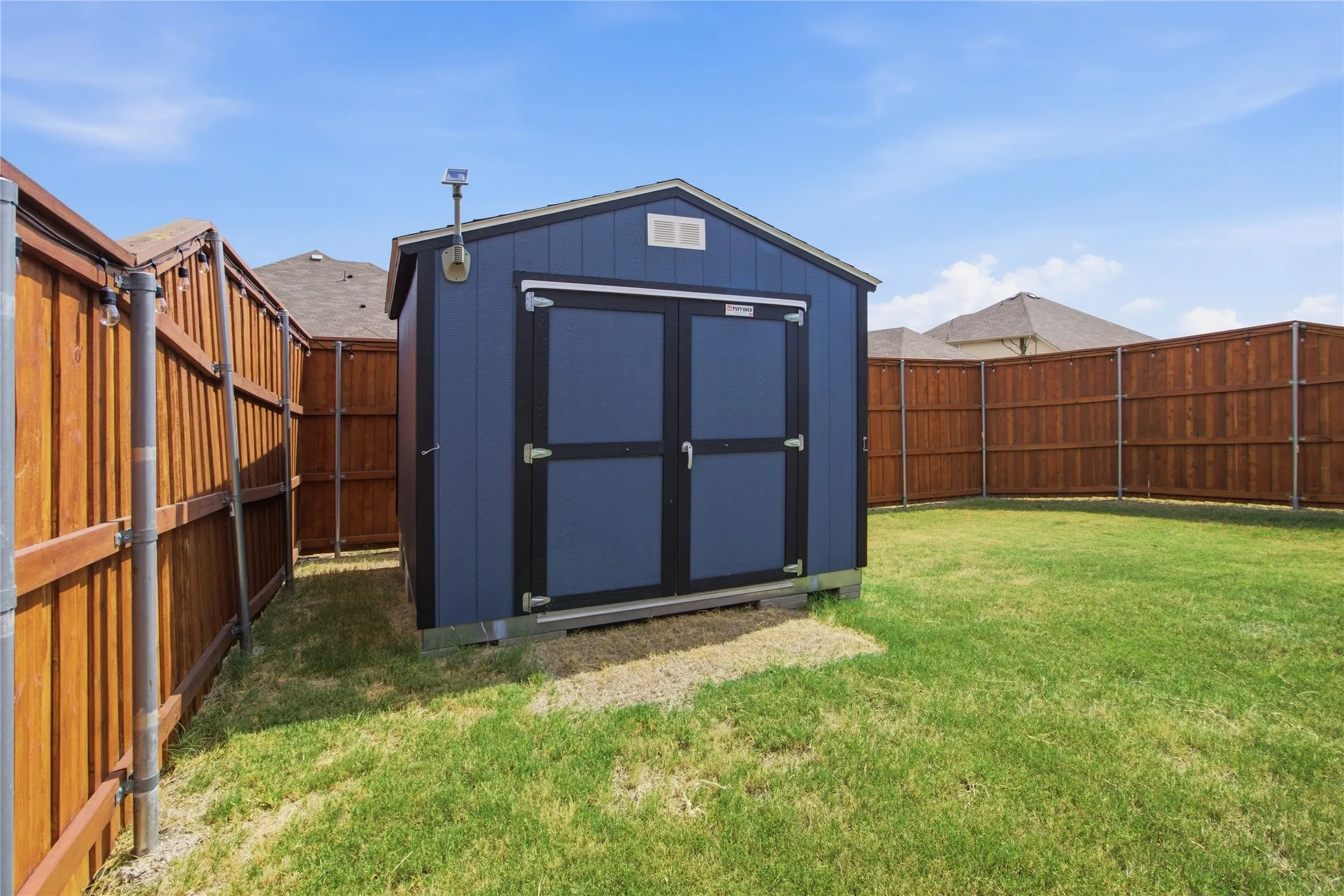 Single Family Residence For Sale in Dallas County , 814 Rawlins Drive, Lancaster, Texas 75146, 3 Bedroom, 2 Bathroom, 2 Garage spaces, 1,344 Sqft, built in 1991, mls#21400238, Real Estate Agent in Lancaster, Homes For Sale in Dallas county, Homes For Sale in Lancaster, Realtor in Lancaster Texas, Real Estate Brokerage Independent Realty Texas, Luminita Cordes Realtor