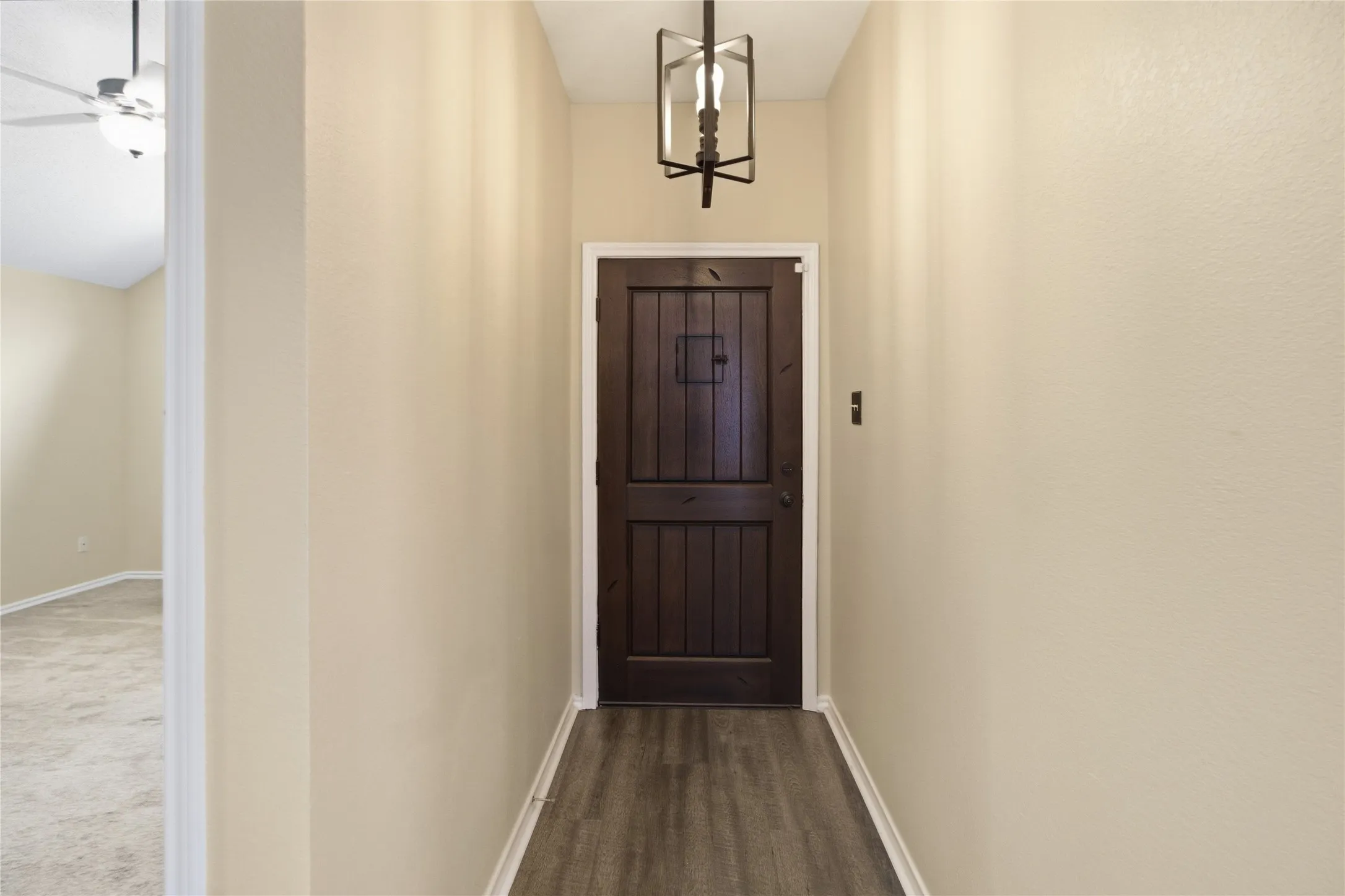 Single Family Residence For Sale in Dallas County , 814 Rawlins Drive, Lancaster, Texas 75146, 3 Bedroom, 2 Bathroom, 2 Garage spaces, 1,344 Sqft, built in 1991, mls#21400238, Real Estate Agent in Lancaster, Homes For Sale in Dallas county, Homes For Sale in Lancaster, Realtor in Lancaster Texas, Real Estate Brokerage Independent Realty Texas, Luminita Cordes Realtor