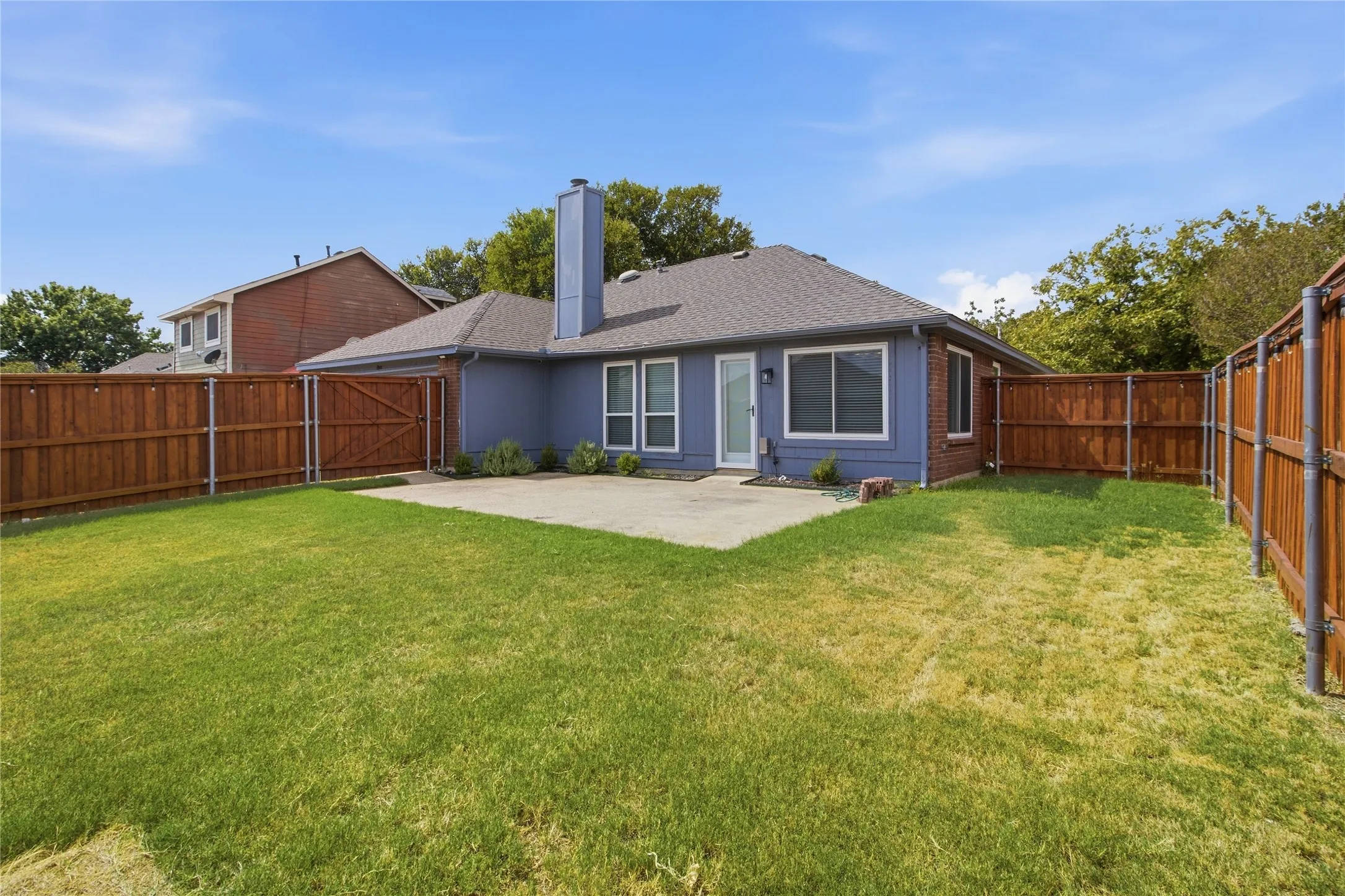 Single Family Residence For Sale in Dallas County , 814 Rawlins Drive, Lancaster, Texas 75146, 3 Bedroom, 2 Bathroom, 2 Garage spaces, 1,344 Sqft, built in 1991, mls#21400238, Real Estate Agent in Lancaster, Homes For Sale in Dallas county, Homes For Sale in Lancaster, Realtor in Lancaster Texas, Real Estate Brokerage Independent Realty Texas, Luminita Cordes Realtor