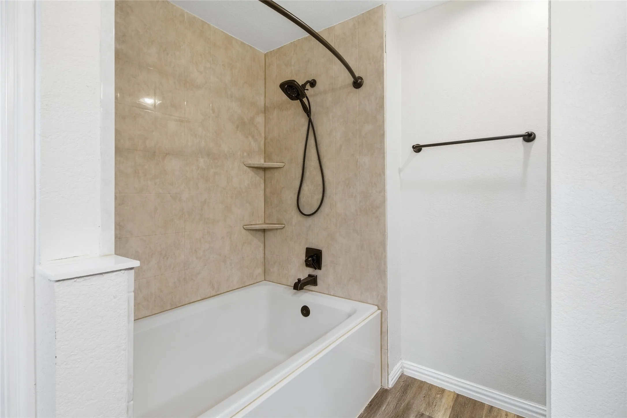 Single Family Residence For Sale in Dallas County , 814 Rawlins Drive, Lancaster, Texas 75146, 3 Bedroom, 2 Bathroom, 2 Garage spaces, 1,344 Sqft, built in 1991, mls#21400238, Real Estate Agent in Lancaster, Homes For Sale in Dallas county, Homes For Sale in Lancaster, Realtor in Lancaster Texas, Real Estate Brokerage Independent Realty Texas, Luminita Cordes Realtor