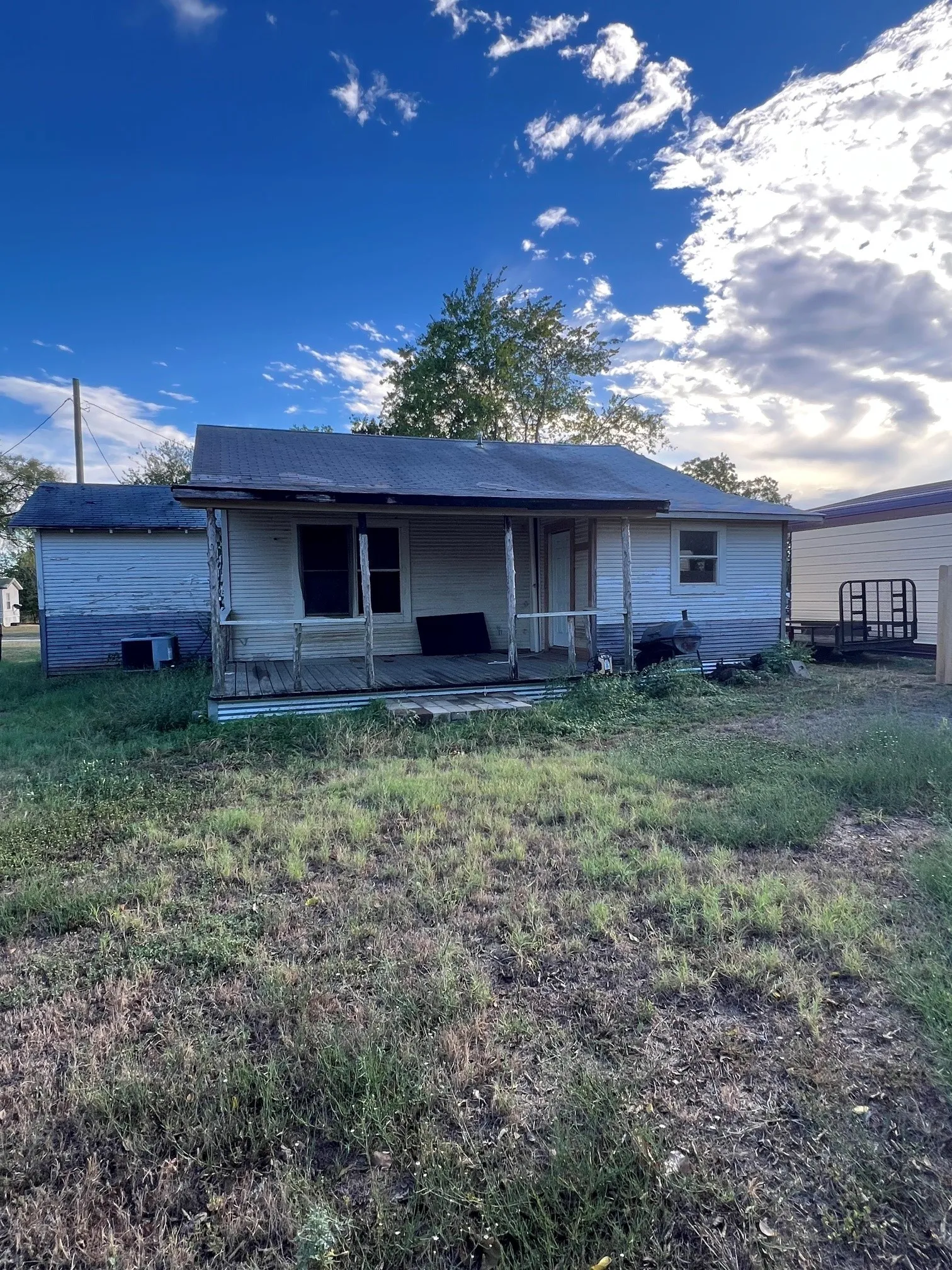 Single Family Residence For Sale in Freestone County , 404 E Main, Wortham, Texas 76693, 3 Bedroom, 1 Bathroom, Garage spaces, 1,104 Sqft, built in 1950, mls#21396986, Real Estate Agent in Wortham, Homes For Sale in Freestone county, Homes For Sale in Wortham, Realtor in Wortham Texas, Real Estate Brokerage Independent Realty Texas, Luminita Cordes Realtor