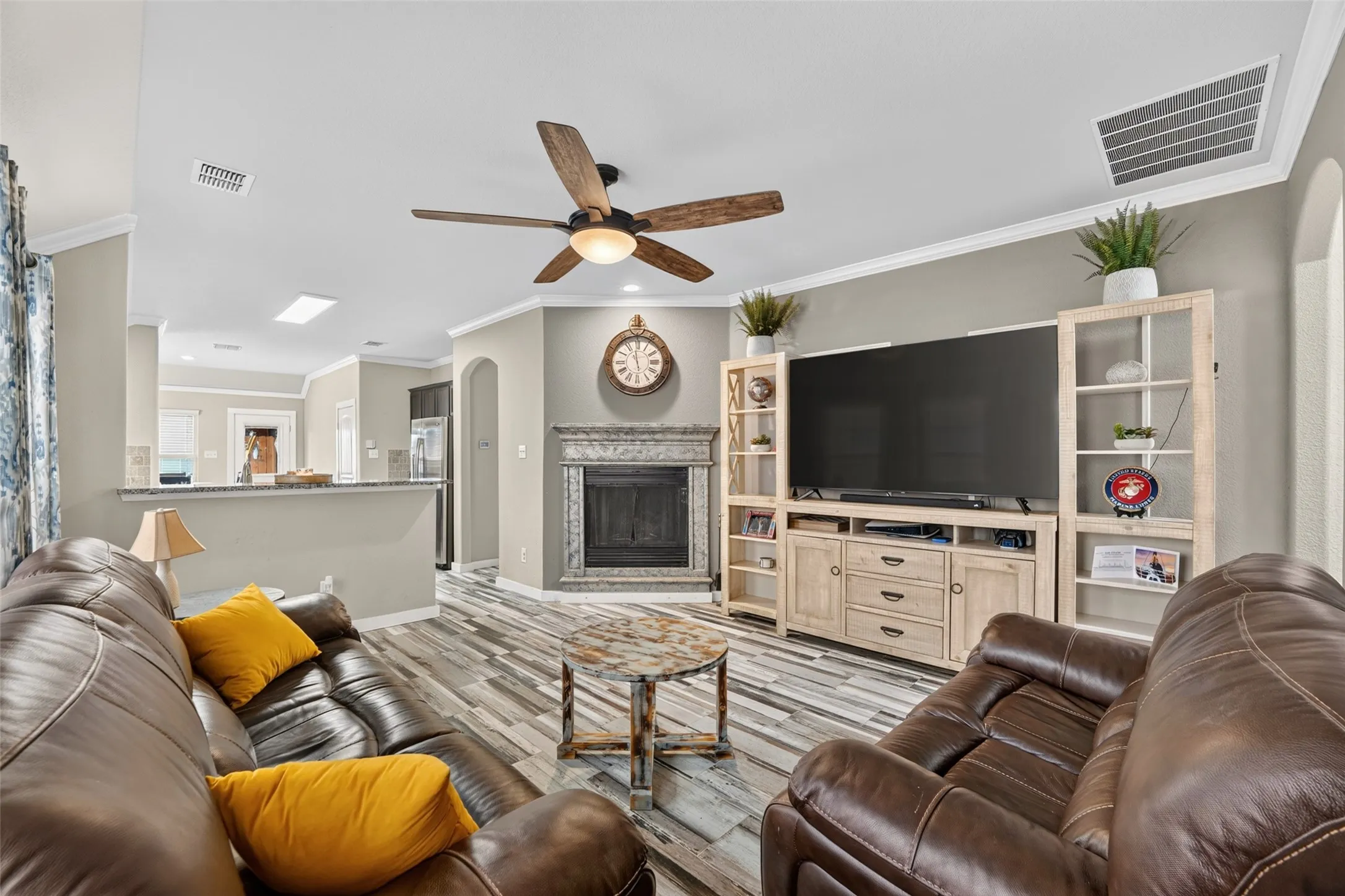 Single Family Residence For Sale in Kaufman County , 4108 Rain Lilly, Forney, Texas 75126, 4 Bedroom, 2 Bathroom, 2 Garage spaces, 1,577 Sqft, built in 2017, mls#21400458, Real Estate Agent in Forney, Homes For Sale in Kaufman county, Homes For Sale in Forney, Realtor in Forney Texas, Real Estate Brokerage Independent Realty Texas, Luminita Cordes Realtor