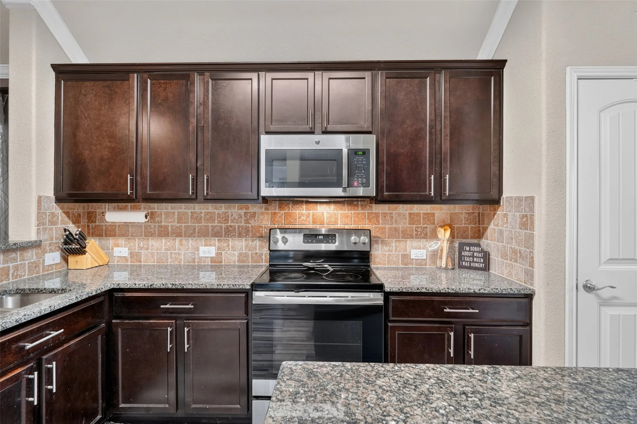 Single Family Residence For Sale in Kaufman County , 4108 Rain Lilly, Forney, Texas 75126, 4 Bedroom, 2 Bathroom, 2 Garage spaces, 1,577 Sqft, built in 2017, mls#21400458, Real Estate Agent in Forney, Homes For Sale in Kaufman county, Homes For Sale in Forney, Realtor in Forney Texas, Real Estate Brokerage Independent Realty Texas, Luminita Cordes Realtor