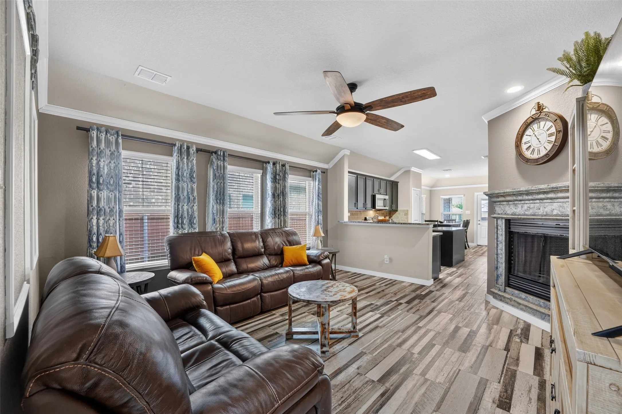 Single Family Residence For Sale in Kaufman County , 4108 Rain Lilly, Forney, Texas 75126, 4 Bedroom, 2 Bathroom, 2 Garage spaces, 1,577 Sqft, built in 2017, mls#21400458, Real Estate Agent in Forney, Homes For Sale in Kaufman county, Homes For Sale in Forney, Realtor in Forney Texas, Real Estate Brokerage Independent Realty Texas, Luminita Cordes Realtor