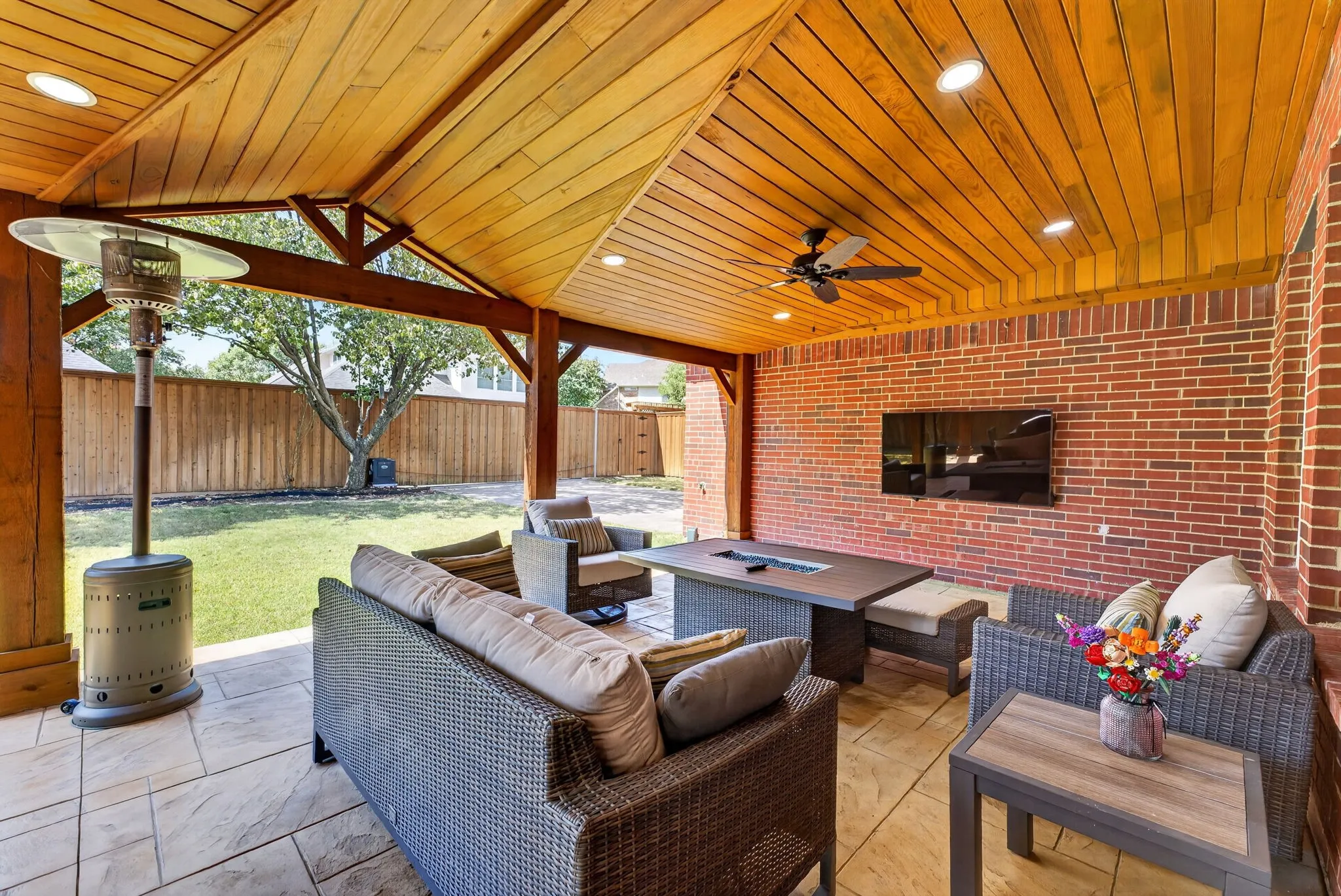Single Family Residence For Sale in Collin County , 4412 Greenfield Drive, Richardson, Texas 75082, 4 Bedroom, 3 Bathroom, 2 Garage spaces, 3,199 Sqft, built in 2001, mls#21397637, Real Estate Agent in Richardson, Homes For Sale in Collin county, Homes For Sale in Richardson, Realtor in Richardson Texas, Real Estate Brokerage Independent Realty Texas, Luminita Cordes Realtor