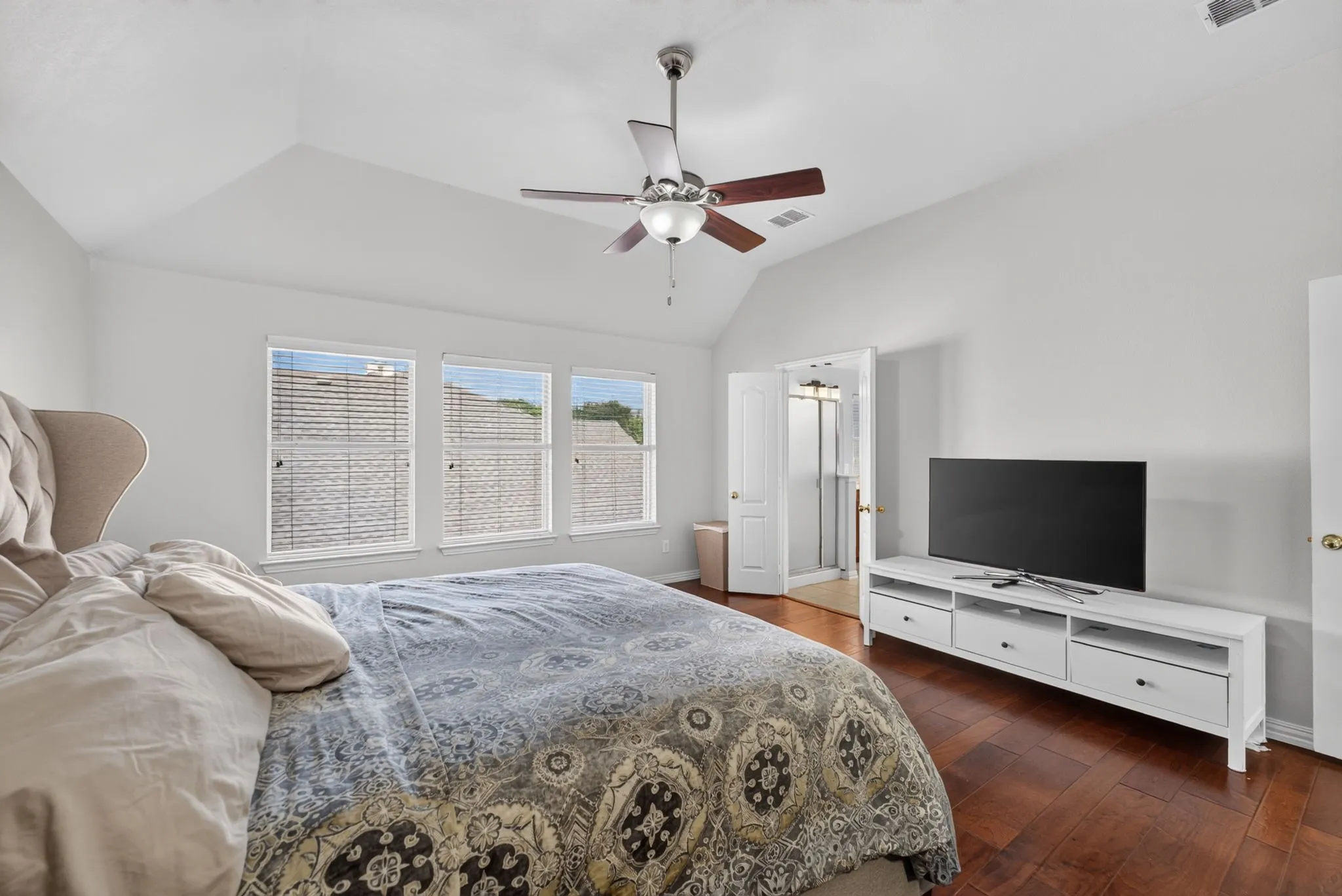 Single Family Residence For Sale in Collin County , 4412 Greenfield Drive, Richardson, Texas 75082, 4 Bedroom, 3 Bathroom, 2 Garage spaces, 3,199 Sqft, built in 2001, mls#21397637, Real Estate Agent in Richardson, Homes For Sale in Collin county, Homes For Sale in Richardson, Realtor in Richardson Texas, Real Estate Brokerage Independent Realty Texas, Luminita Cordes Realtor