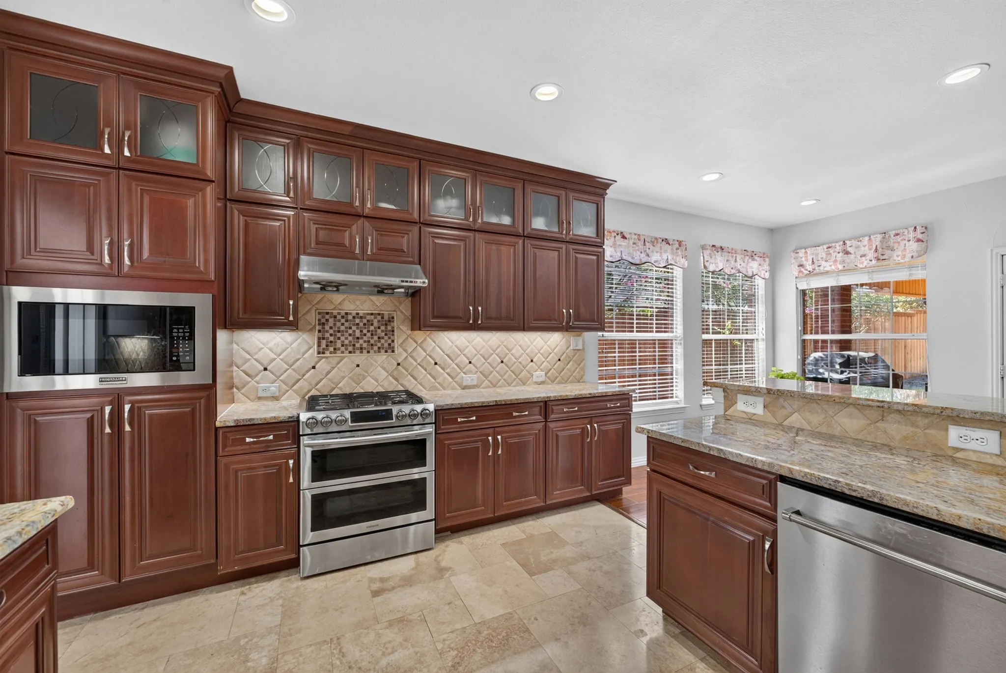 Single Family Residence For Sale in Collin County , 4412 Greenfield Drive, Richardson, Texas 75082, 4 Bedroom, 3 Bathroom, 2 Garage spaces, 3,199 Sqft, built in 2001, mls#21397637, Real Estate Agent in Richardson, Homes For Sale in Collin county, Homes For Sale in Richardson, Realtor in Richardson Texas, Real Estate Brokerage Independent Realty Texas, Luminita Cordes Realtor
