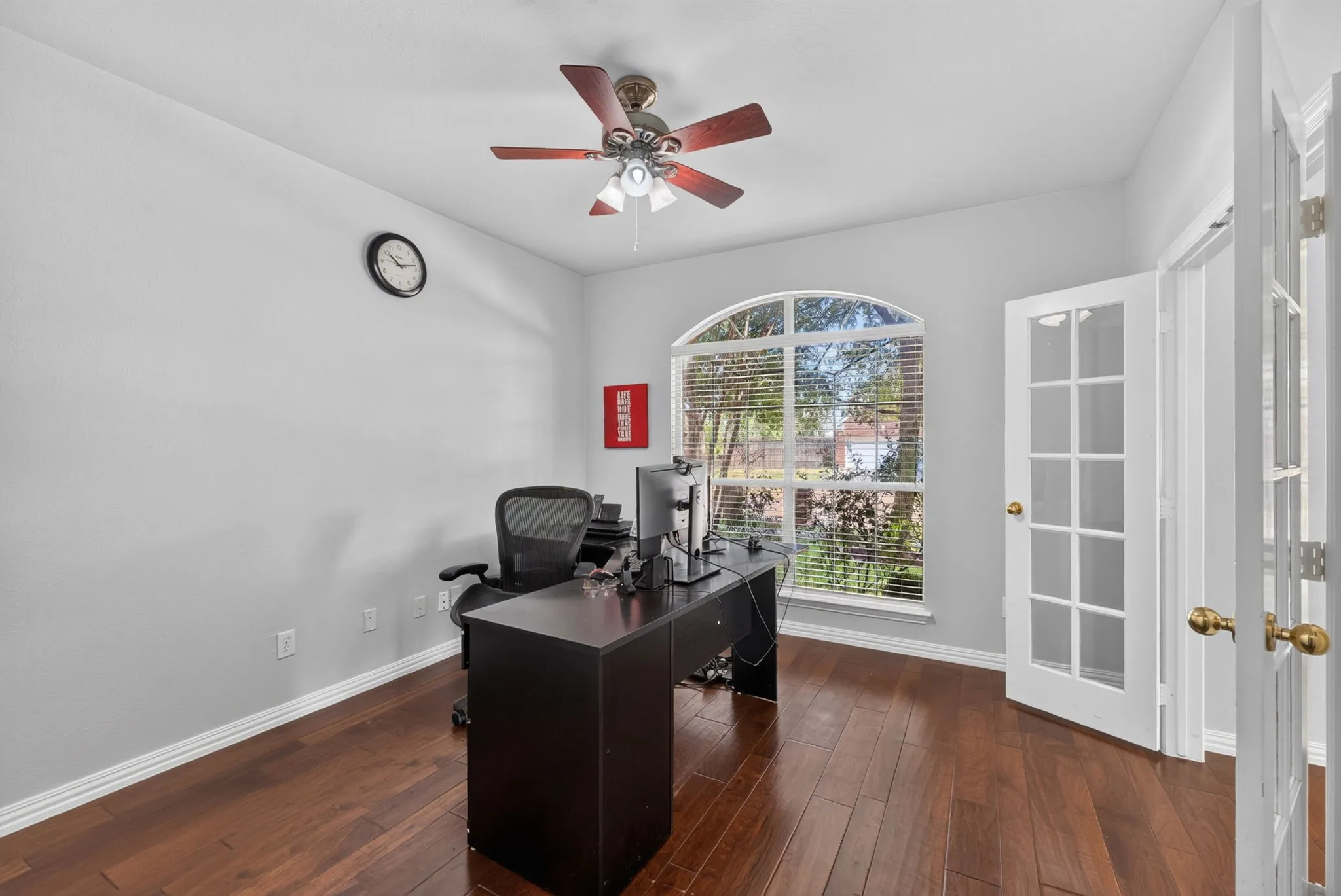 Single Family Residence For Sale in Collin County , 4412 Greenfield Drive, Richardson, Texas 75082, 4 Bedroom, 3 Bathroom, 2 Garage spaces, 3,199 Sqft, built in 2001, mls#21397637, Real Estate Agent in Richardson, Homes For Sale in Collin county, Homes For Sale in Richardson, Realtor in Richardson Texas, Real Estate Brokerage Independent Realty Texas, Luminita Cordes Realtor