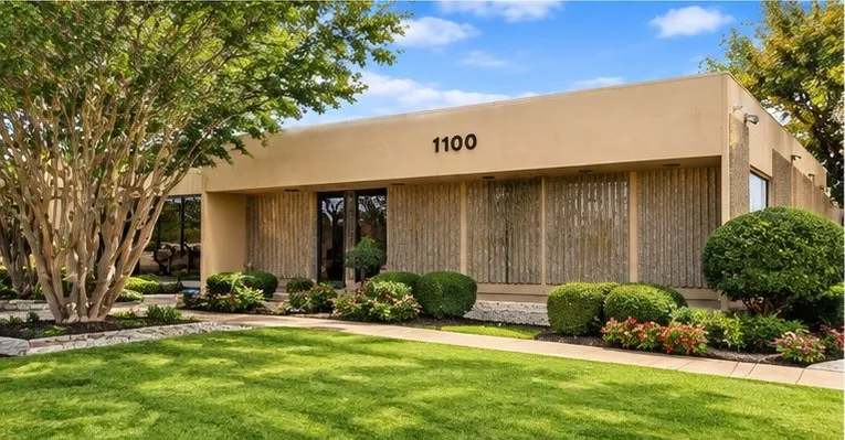 Office For Rent in Tarrant County , 1100 Fountain Parkway 2, Grand Prairie, Texas 75050, 0, 0, Garage spaces, 10,457 Sqft, built in 1972, mls#21399585, Real Estate Agent in Grand Prairie, Homes For Rent in Tarrant county, Homes For Rent in Grand Prairie, Realtor in Grand Prairie Texas, Real Estate Brokerage Independent Realty Texas, Luminita Cordes Realtor
