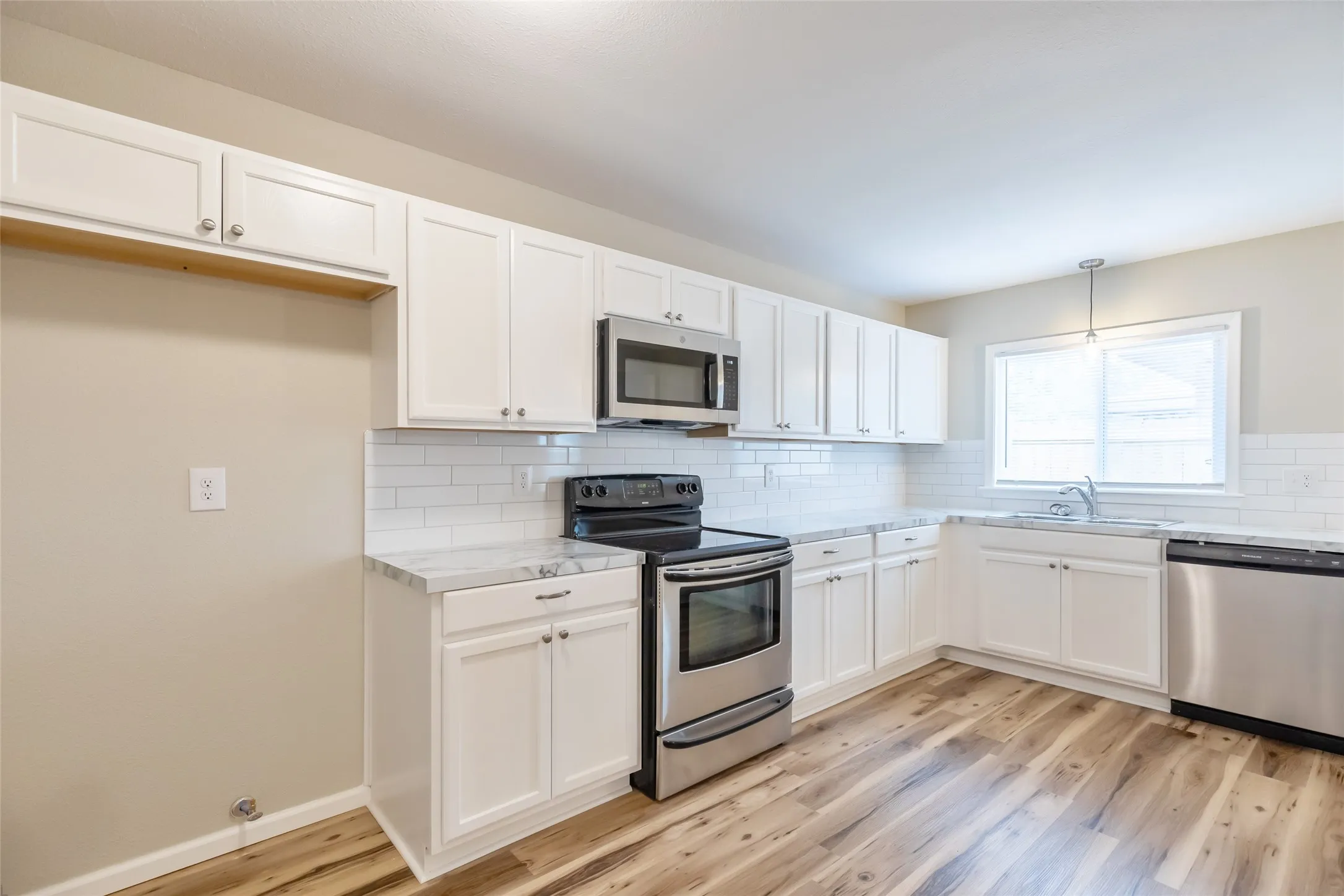 Single Family Residence For Sale in Taylor County , 1201 Westview Drive, Abilene, Texas 79603, 4 Bedroom, 2 Bathroom, Garage spaces, 1,550 Sqft, built in 1956, mls#21399282, Real Estate Agent in Abilene, Homes For Sale in Taylor county, Homes For Sale in Abilene, Realtor in Abilene Texas, Real Estate Brokerage Independent Realty Texas, Luminita Cordes Realtor