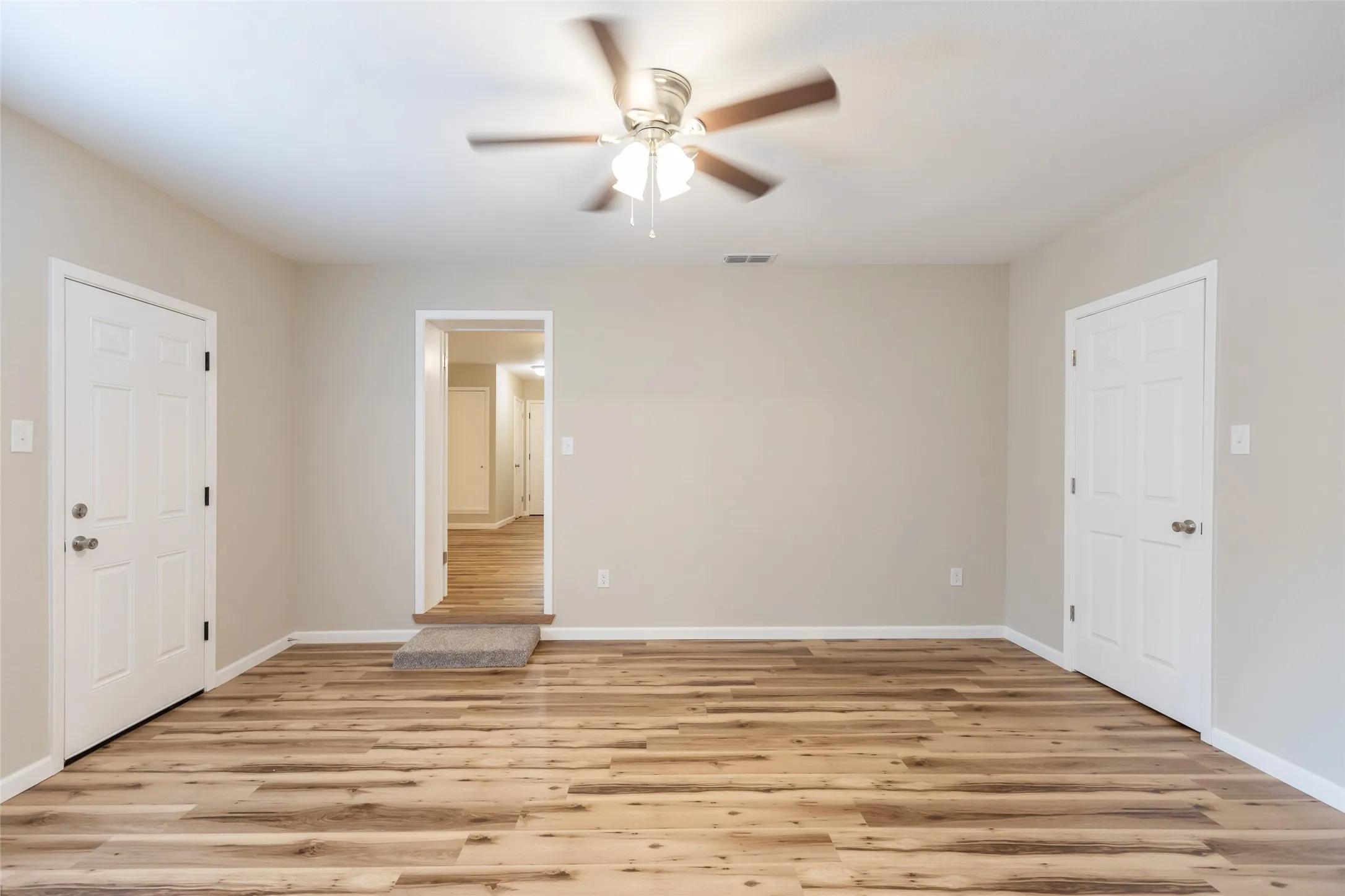 Single Family Residence For Sale in Taylor County , 1201 Westview Drive, Abilene, Texas 79603, 4 Bedroom, 2 Bathroom, Garage spaces, 1,550 Sqft, built in 1956, mls#21399282, Real Estate Agent in Abilene, Homes For Sale in Taylor county, Homes For Sale in Abilene, Realtor in Abilene Texas, Real Estate Brokerage Independent Realty Texas, Luminita Cordes Realtor