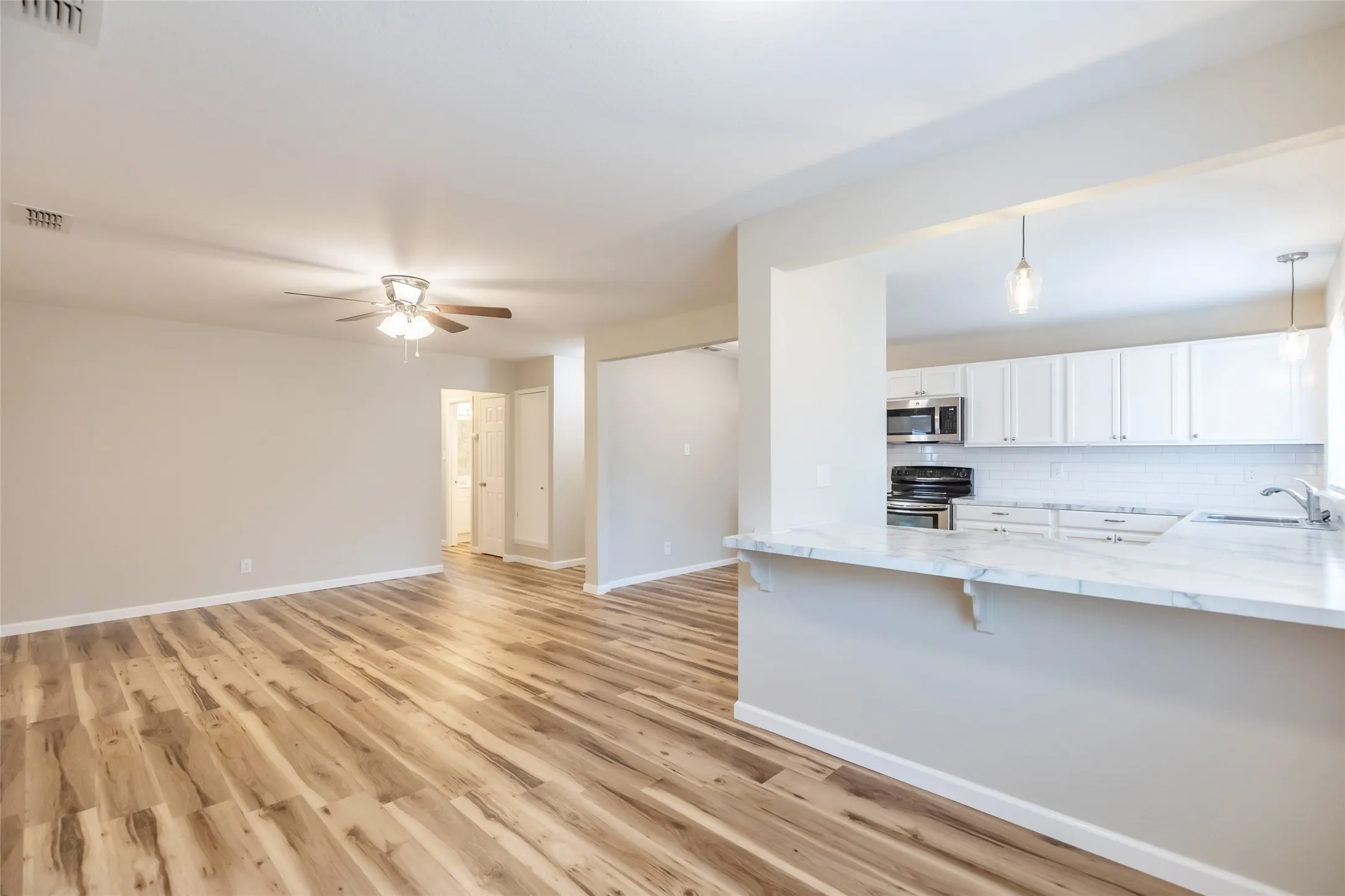 Single Family Residence For Sale in Taylor County , 1201 Westview Drive, Abilene, Texas 79603, 4 Bedroom, 2 Bathroom, Garage spaces, 1,550 Sqft, built in 1956, mls#21399282, Real Estate Agent in Abilene, Homes For Sale in Taylor county, Homes For Sale in Abilene, Realtor in Abilene Texas, Real Estate Brokerage Independent Realty Texas, Luminita Cordes Realtor