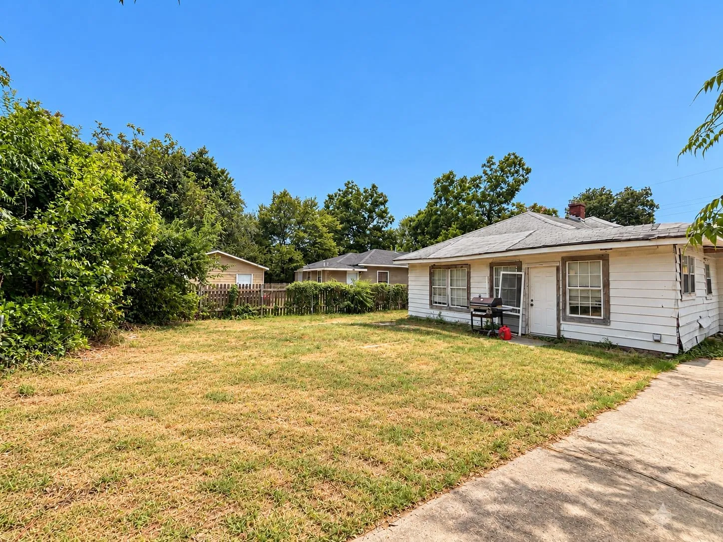 Single Family Residence For Sale in Dallas County , 3602 Dunbar Street, Dallas, Texas 75215, 3 Bedroom, 1 Bathroom, Garage spaces, 1,256 Sqft, built in 1930, mls#21396916, Real Estate Agent in Dallas, Homes For Sale in Dallas county, Homes For Sale in Dallas, Realtor in Dallas Texas, Real Estate Brokerage Independent Realty Texas, Luminita Cordes Realtor