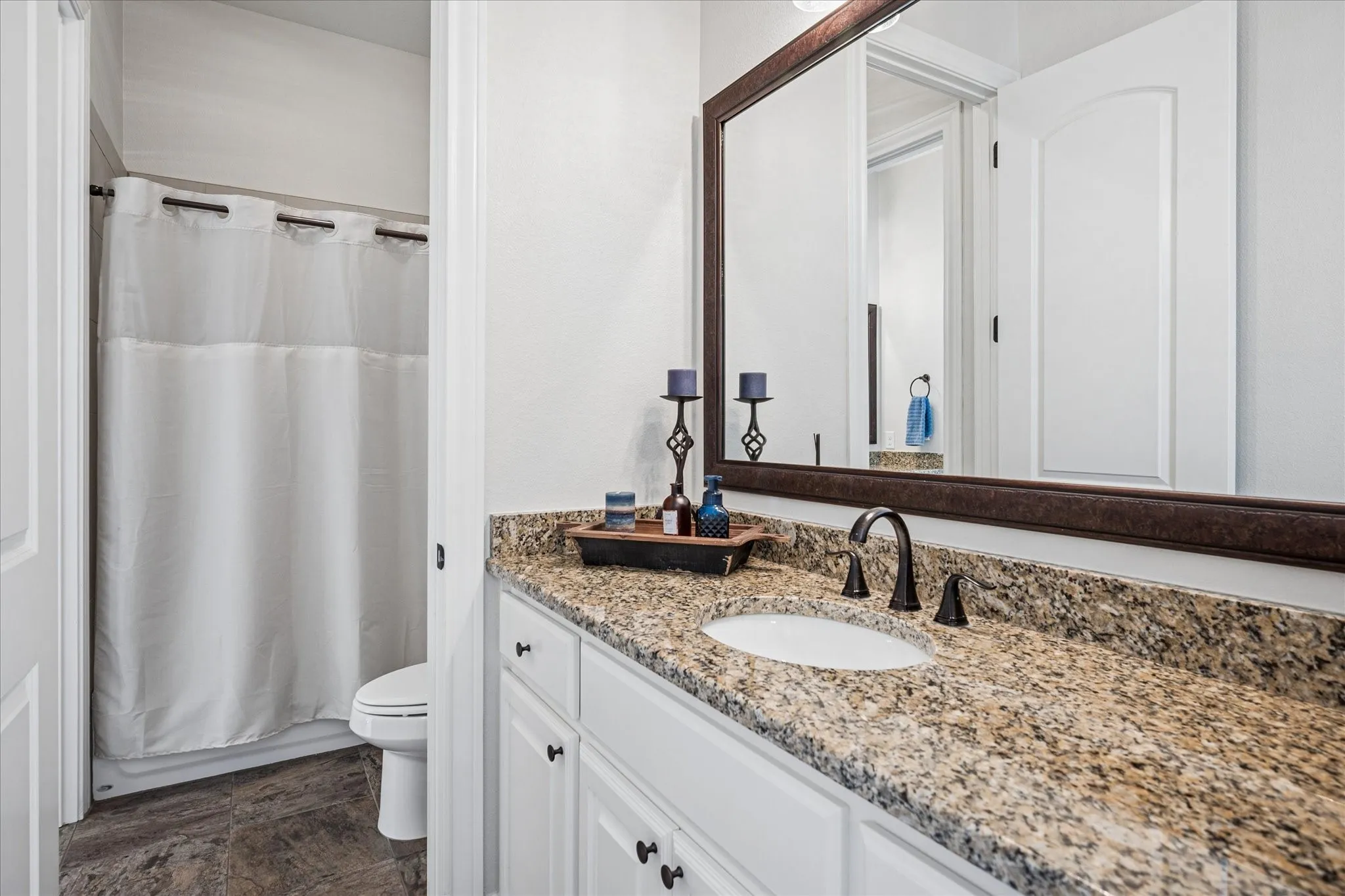 Single Family Residence For Sale in Collin County , 4076 Preston Lakes Circle, Celina, Texas 75009, 4 Bedroom, 4 Bathroom, 3 Garage spaces, 3,622 Sqft, built in 2013, mls#21400466, Real Estate Agent in Celina, Homes For Sale in Collin county, Homes For Sale in Celina, Realtor in Celina Texas, Real Estate Brokerage Independent Realty Texas, Luminita Cordes Realtor