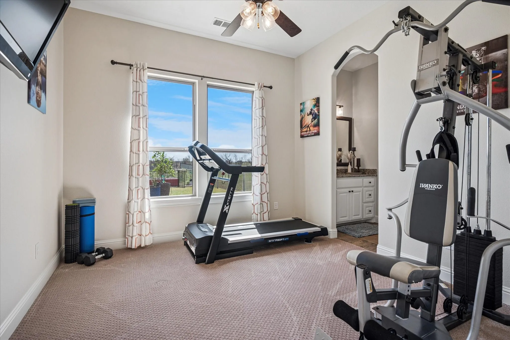 Single Family Residence For Sale in Collin County , 4076 Preston Lakes Circle, Celina, Texas 75009, 4 Bedroom, 4 Bathroom, 3 Garage spaces, 3,622 Sqft, built in 2013, mls#21400466, Real Estate Agent in Celina, Homes For Sale in Collin county, Homes For Sale in Celina, Realtor in Celina Texas, Real Estate Brokerage Independent Realty Texas, Luminita Cordes Realtor