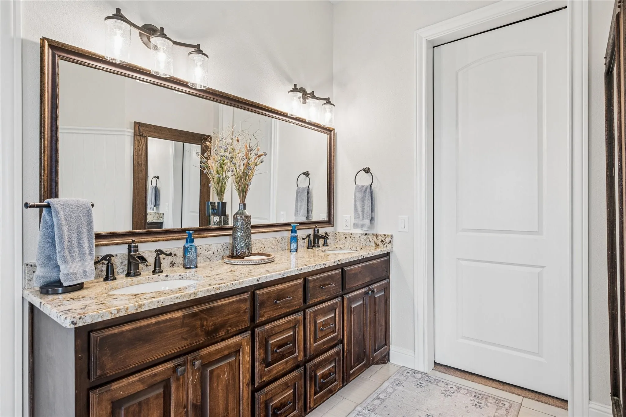 Single Family Residence For Sale in Collin County , 4076 Preston Lakes Circle, Celina, Texas 75009, 4 Bedroom, 4 Bathroom, 3 Garage spaces, 3,622 Sqft, built in 2013, mls#21400466, Real Estate Agent in Celina, Homes For Sale in Collin county, Homes For Sale in Celina, Realtor in Celina Texas, Real Estate Brokerage Independent Realty Texas, Luminita Cordes Realtor