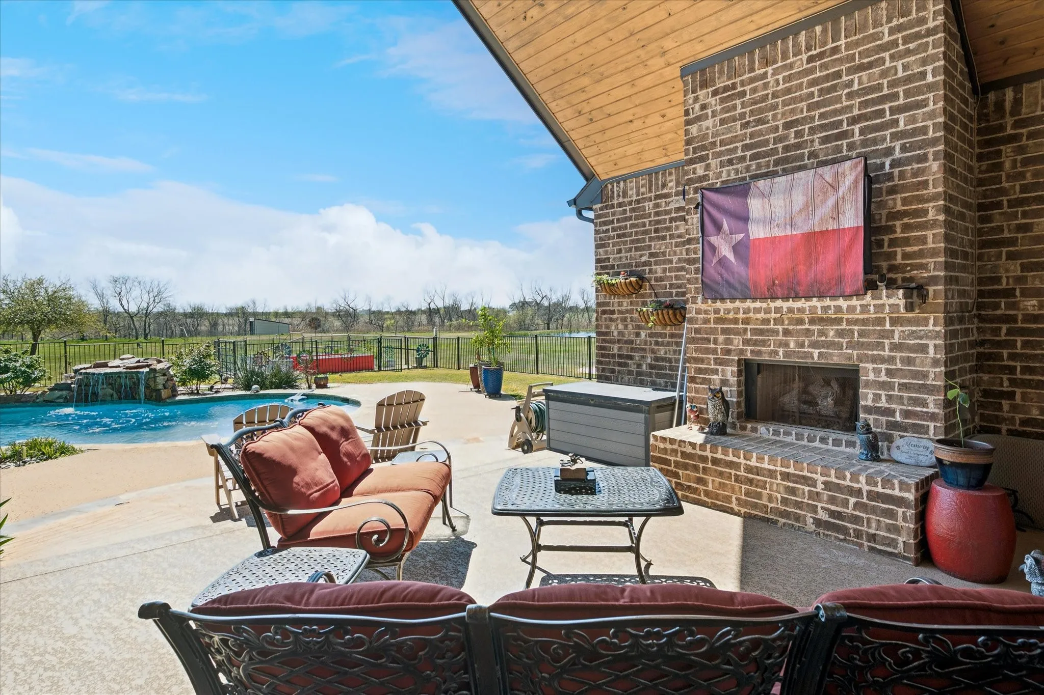Single Family Residence For Sale in Collin County , 4076 Preston Lakes Circle, Celina, Texas 75009, 4 Bedroom, 4 Bathroom, 3 Garage spaces, 3,622 Sqft, built in 2013, mls#21400466, Real Estate Agent in Celina, Homes For Sale in Collin county, Homes For Sale in Celina, Realtor in Celina Texas, Real Estate Brokerage Independent Realty Texas, Luminita Cordes Realtor