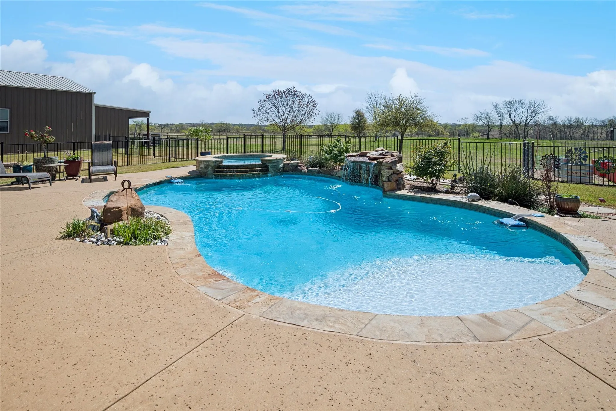 Single Family Residence For Sale in Collin County , 4076 Preston Lakes Circle, Celina, Texas 75009, 4 Bedroom, 4 Bathroom, 3 Garage spaces, 3,622 Sqft, built in 2013, mls#21400466, Real Estate Agent in Celina, Homes For Sale in Collin county, Homes For Sale in Celina, Realtor in Celina Texas, Real Estate Brokerage Independent Realty Texas, Luminita Cordes Realtor