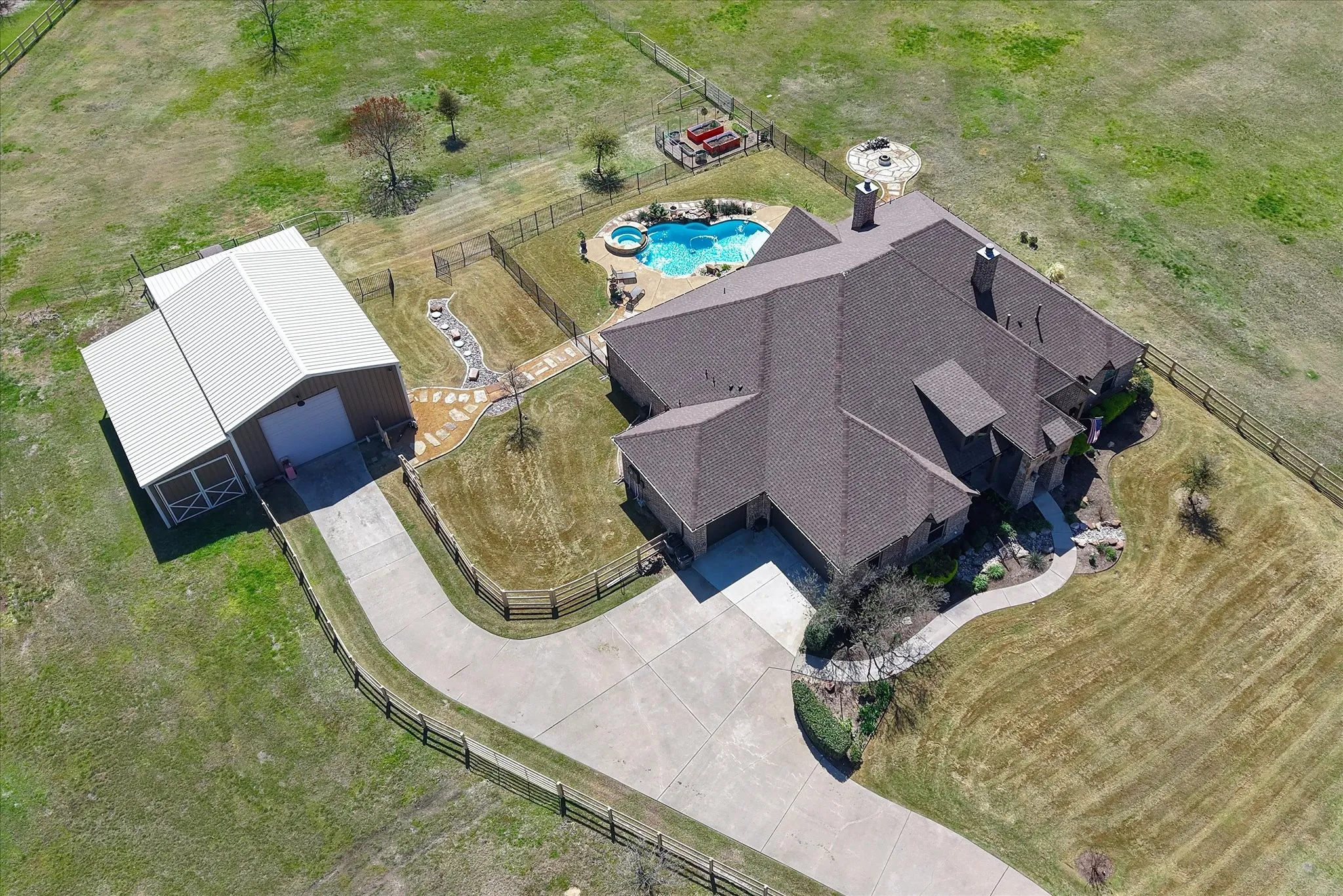 Single Family Residence For Sale in Collin County , 4076 Preston Lakes Circle, Celina, Texas 75009, 4 Bedroom, 4 Bathroom, 3 Garage spaces, 3,622 Sqft, built in 2013, mls#21400466, Real Estate Agent in Celina, Homes For Sale in Collin county, Homes For Sale in Celina, Realtor in Celina Texas, Real Estate Brokerage Independent Realty Texas, Luminita Cordes Realtor