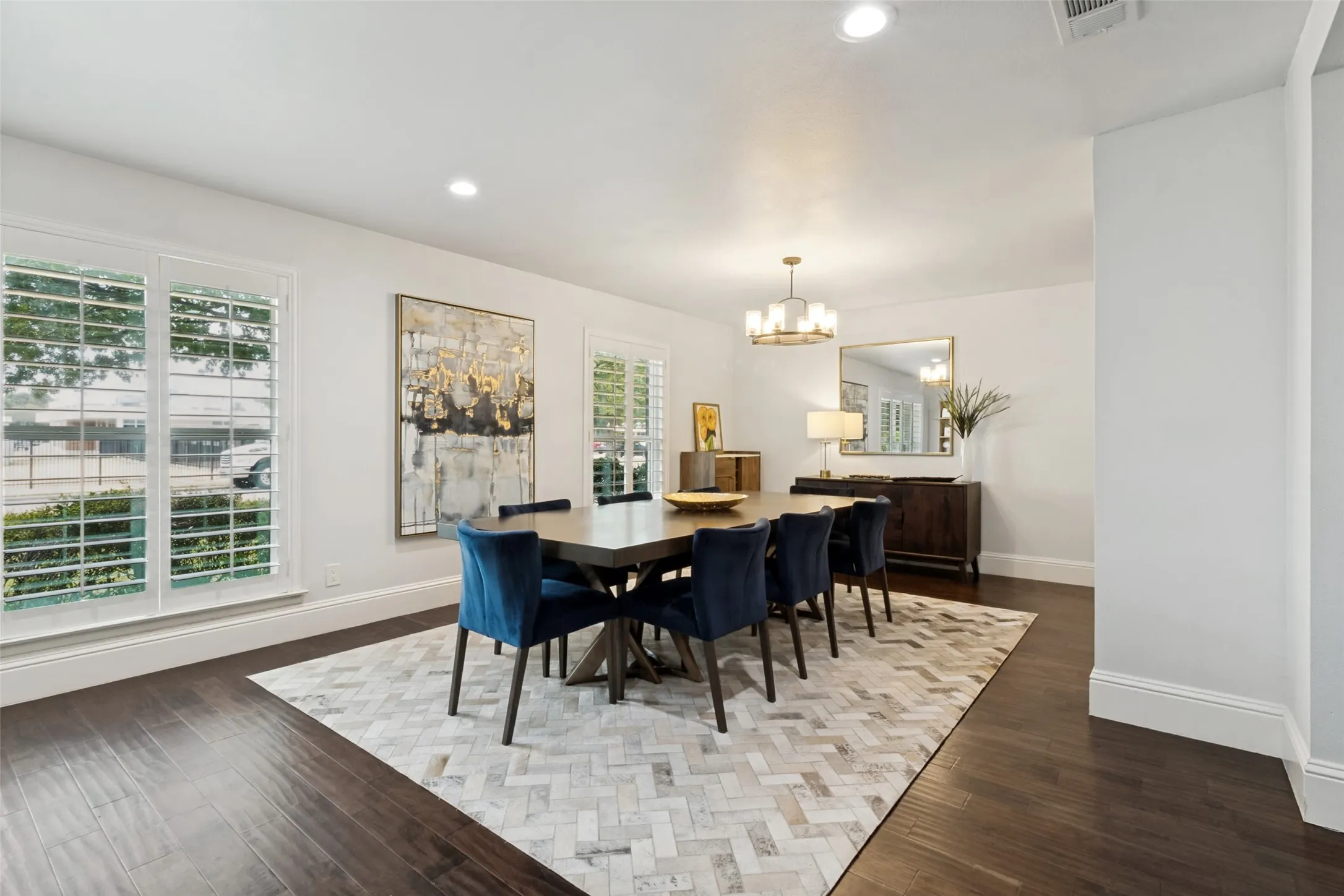Single Family Residence For Sale in Dallas County , 4739 Harvest Hill Road, Dallas, Texas 75244, 4 Bedroom, 3 Bathroom, 2 Garage spaces, 2,474 Sqft, built in 1967, mls#21400034, Real Estate Agent in Dallas, Homes For Sale in Dallas county, Homes For Sale in Dallas, Realtor in Dallas Texas, Real Estate Brokerage Independent Realty Texas, Luminita Cordes Realtor
