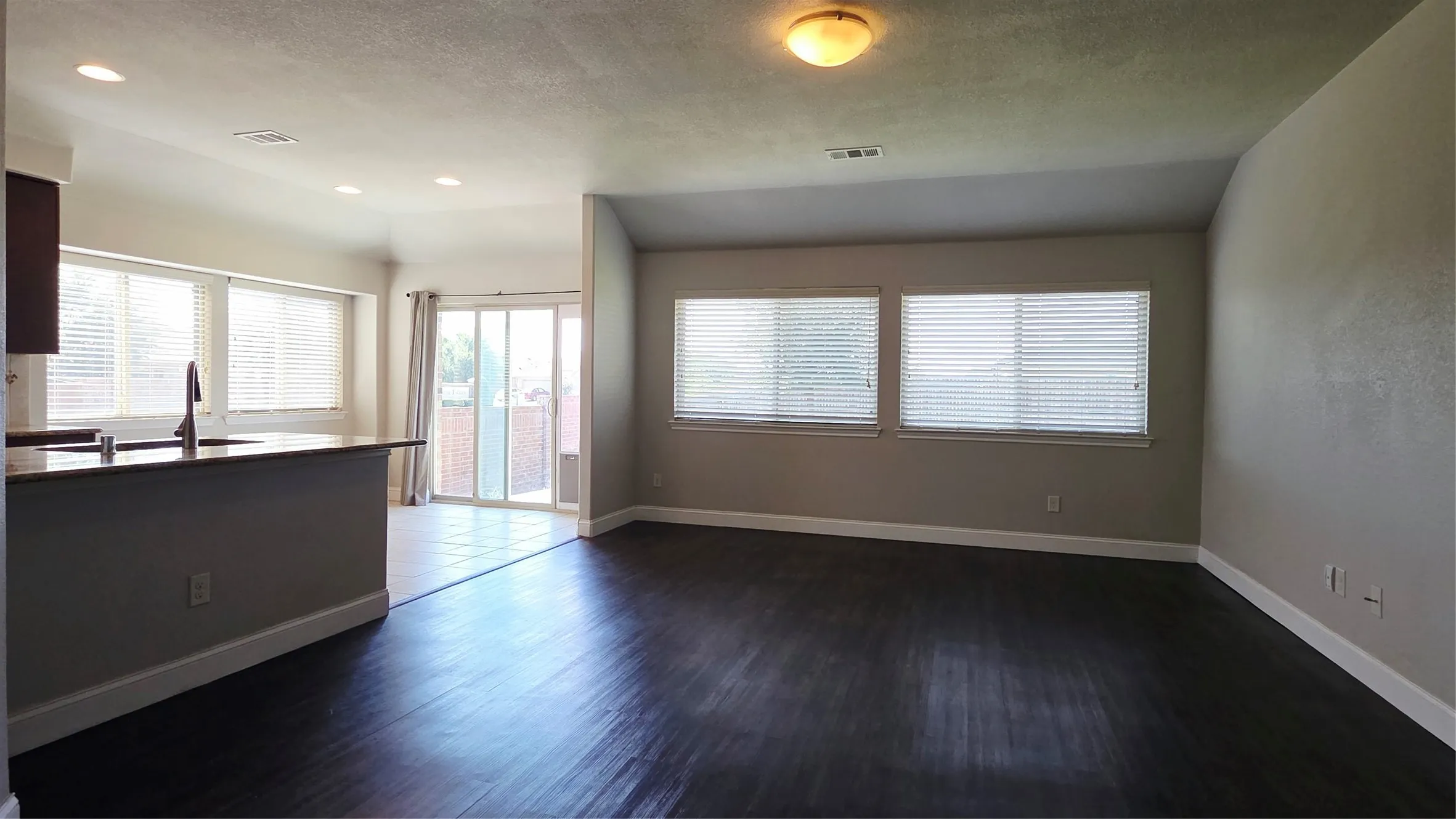Single Family Residence For Rent in Collin County , 103 Bankhurst Drive, Anna, Texas 75409, 3 Bedroom, 2 Bathroom, 2 Garage spaces, 1,514 Sqft, built in 2017, mls#21400469, Real Estate Agent in Anna, Homes For Rent in Collin county, Homes For Rent in Anna, Realtor in Anna Texas, Real Estate Brokerage Independent Realty Texas, Luminita Cordes Realtor
