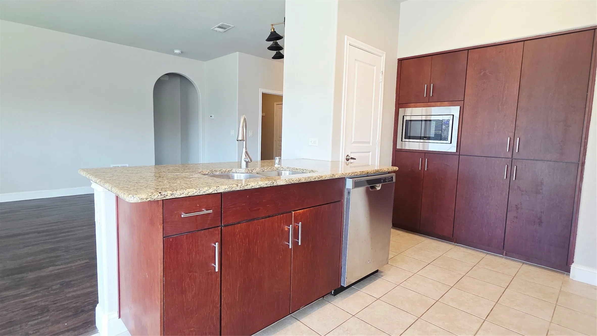 Single Family Residence For Rent in Collin County , 103 Bankhurst Drive, Anna, Texas 75409, 3 Bedroom, 2 Bathroom, 2 Garage spaces, 1,514 Sqft, built in 2017, mls#21400469, Real Estate Agent in Anna, Homes For Rent in Collin county, Homes For Rent in Anna, Realtor in Anna Texas, Real Estate Brokerage Independent Realty Texas, Luminita Cordes Realtor