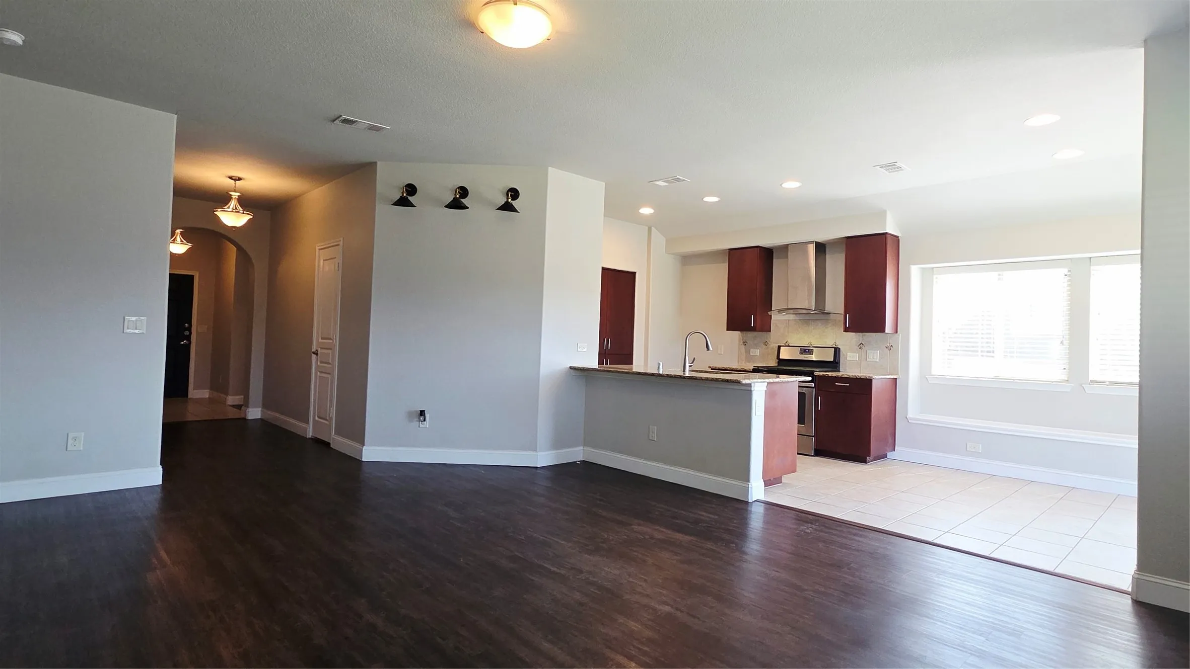 Single Family Residence For Rent in Collin County , 103 Bankhurst Drive, Anna, Texas 75409, 3 Bedroom, 2 Bathroom, 2 Garage spaces, 1,514 Sqft, built in 2017, mls#21400469, Real Estate Agent in Anna, Homes For Rent in Collin county, Homes For Rent in Anna, Realtor in Anna Texas, Real Estate Brokerage Independent Realty Texas, Luminita Cordes Realtor