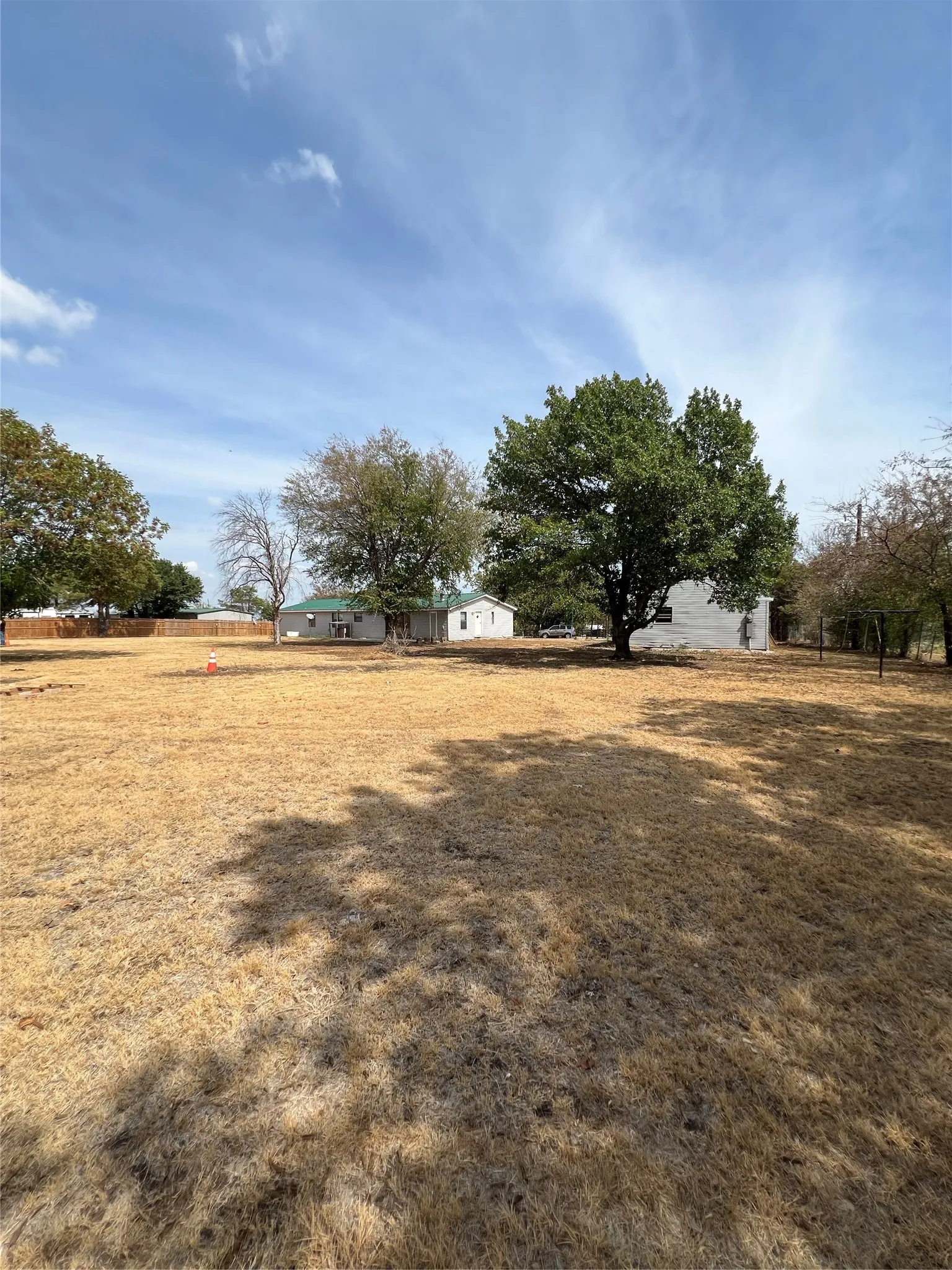 Mobile Home For Rent in Denton County , 14759 Nightingale Lane, Haslet, Texas 76052, 4 Bedroom, 3 Bathroom, 2 Garage spaces, 2,128 Sqft, built in 1995, mls#21399156, Real Estate Agent in Haslet, Homes For Rent in Denton county, Homes For Rent in Haslet, Realtor in Haslet Texas, Real Estate Brokerage Independent Realty Texas, Luminita Cordes Realtor
