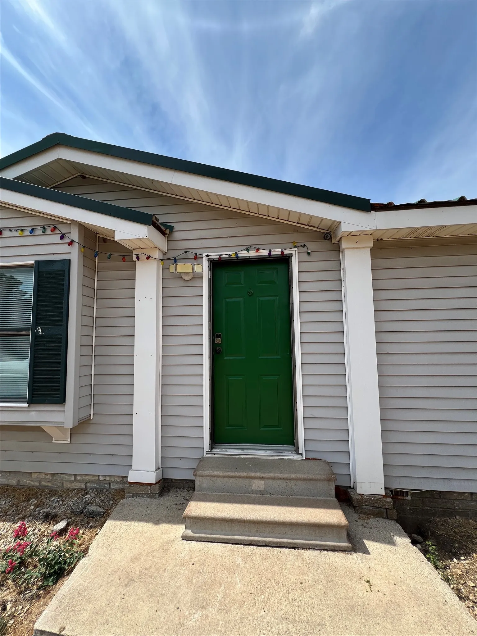 Mobile Home For Rent in Denton County , 14759 Nightingale Lane, Haslet, Texas 76052, 4 Bedroom, 3 Bathroom, 2 Garage spaces, 2,128 Sqft, built in 1995, mls#21399156, Real Estate Agent in Haslet, Homes For Rent in Denton county, Homes For Rent in Haslet, Realtor in Haslet Texas, Real Estate Brokerage Independent Realty Texas, Luminita Cordes Realtor
