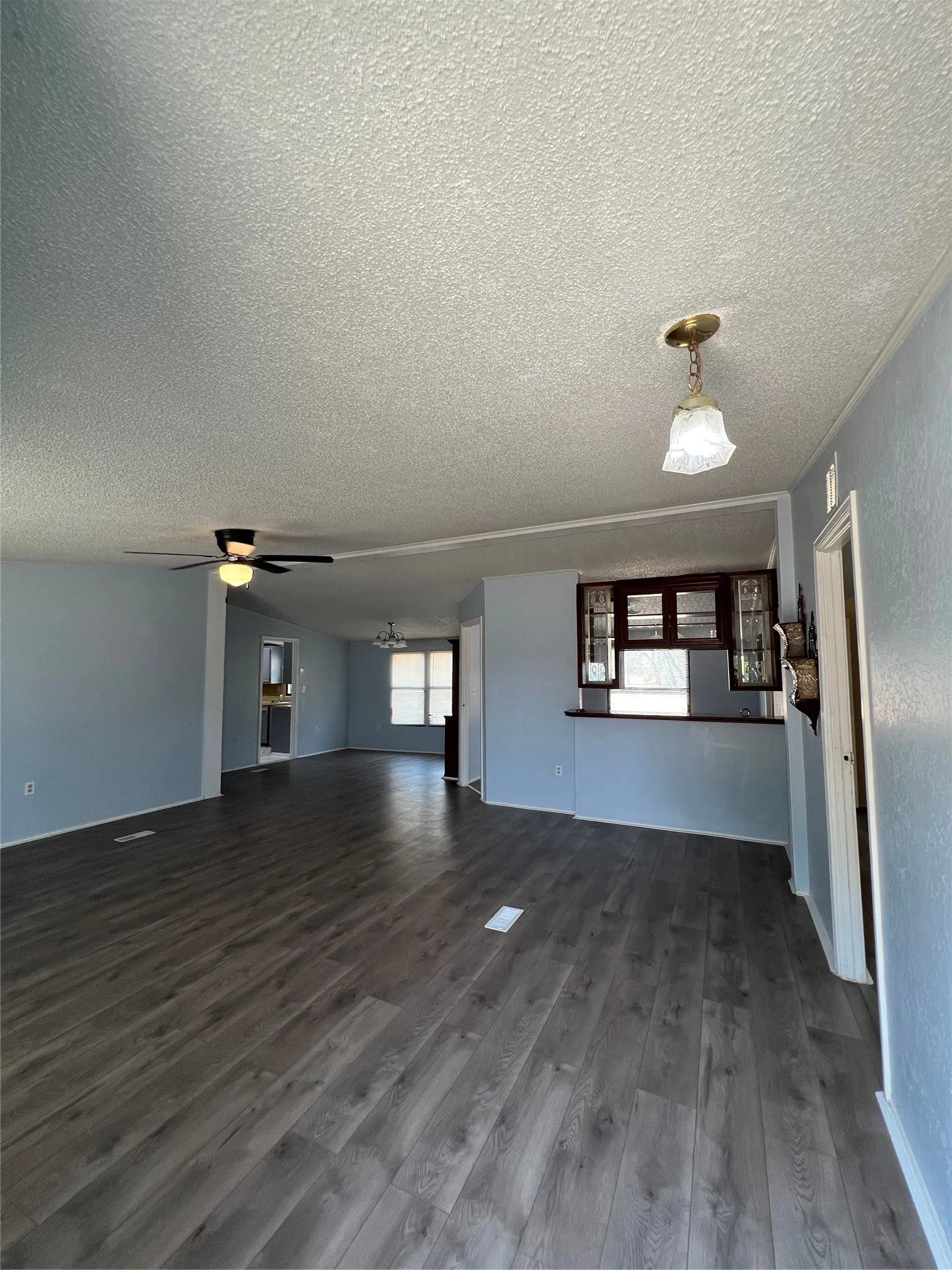 Mobile Home For Rent in Denton County , 14759 Nightingale Lane, Haslet, Texas 76052, 4 Bedroom, 3 Bathroom, 2 Garage spaces, 2,128 Sqft, built in 1995, mls#21399156, Real Estate Agent in Haslet, Homes For Rent in Denton county, Homes For Rent in Haslet, Realtor in Haslet Texas, Real Estate Brokerage Independent Realty Texas, Luminita Cordes Realtor