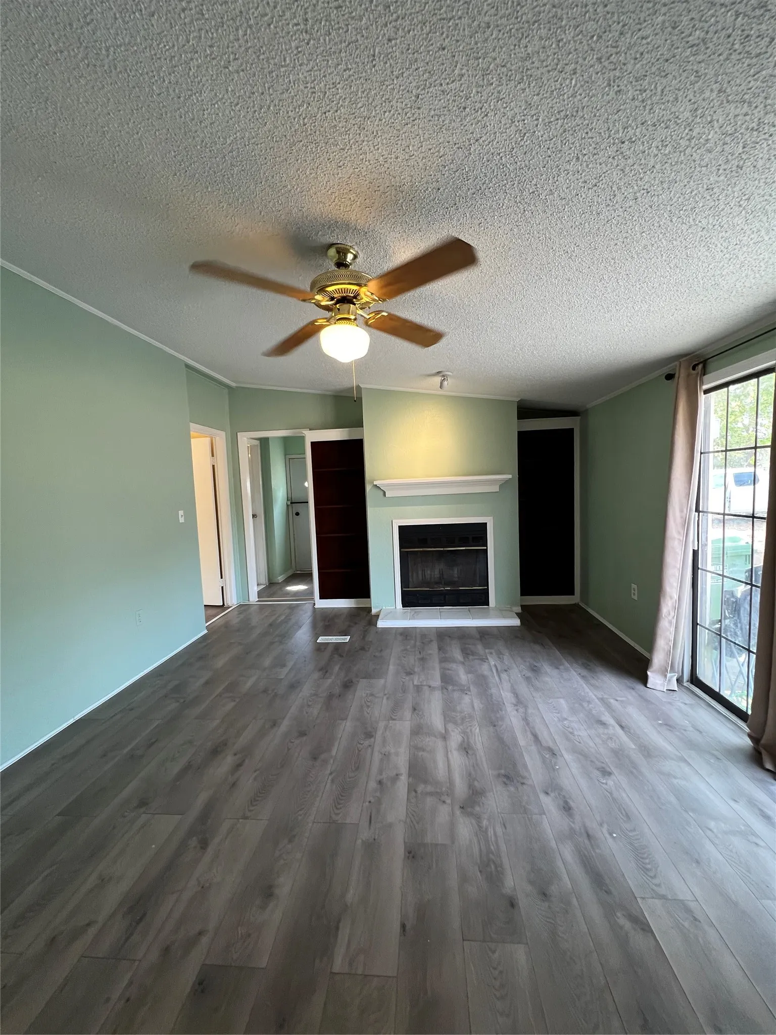 Mobile Home For Rent in Denton County , 14759 Nightingale Lane, Haslet, Texas 76052, 4 Bedroom, 3 Bathroom, 2 Garage spaces, 2,128 Sqft, built in 1995, mls#21399156, Real Estate Agent in Haslet, Homes For Rent in Denton county, Homes For Rent in Haslet, Realtor in Haslet Texas, Real Estate Brokerage Independent Realty Texas, Luminita Cordes Realtor