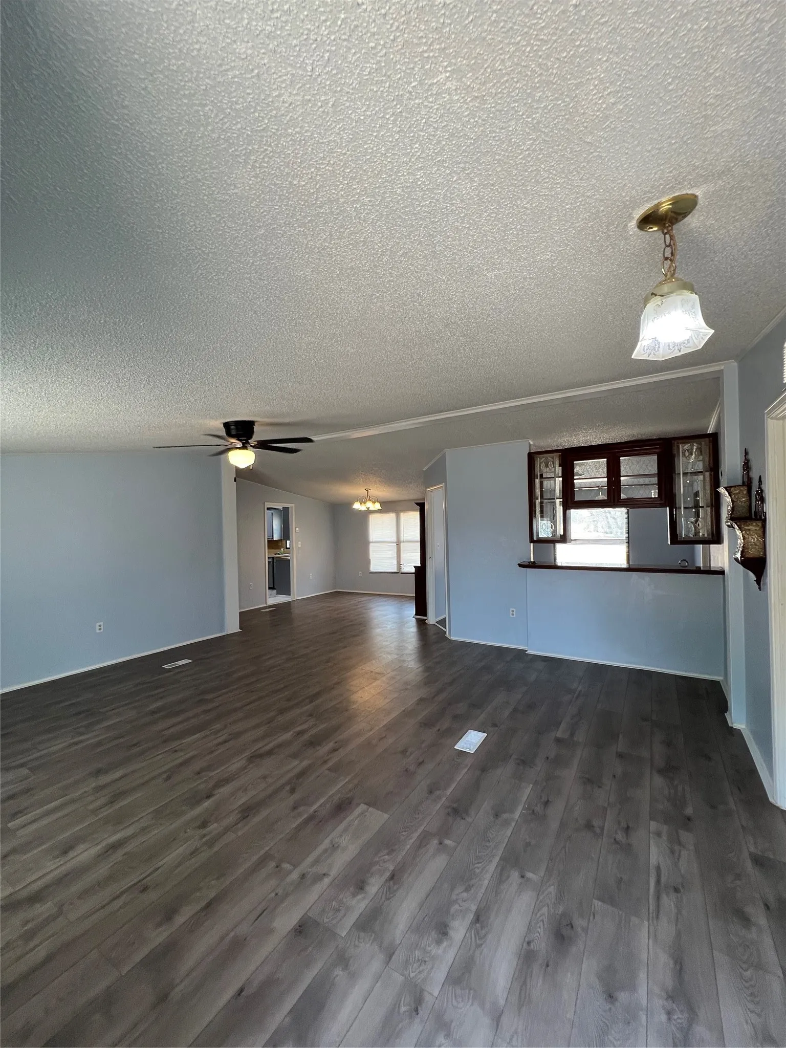 Mobile Home For Rent in Denton County , 14759 Nightingale Lane, Haslet, Texas 76052, 4 Bedroom, 3 Bathroom, 2 Garage spaces, 2,128 Sqft, built in 1995, mls#21399156, Real Estate Agent in Haslet, Homes For Rent in Denton county, Homes For Rent in Haslet, Realtor in Haslet Texas, Real Estate Brokerage Independent Realty Texas, Luminita Cordes Realtor