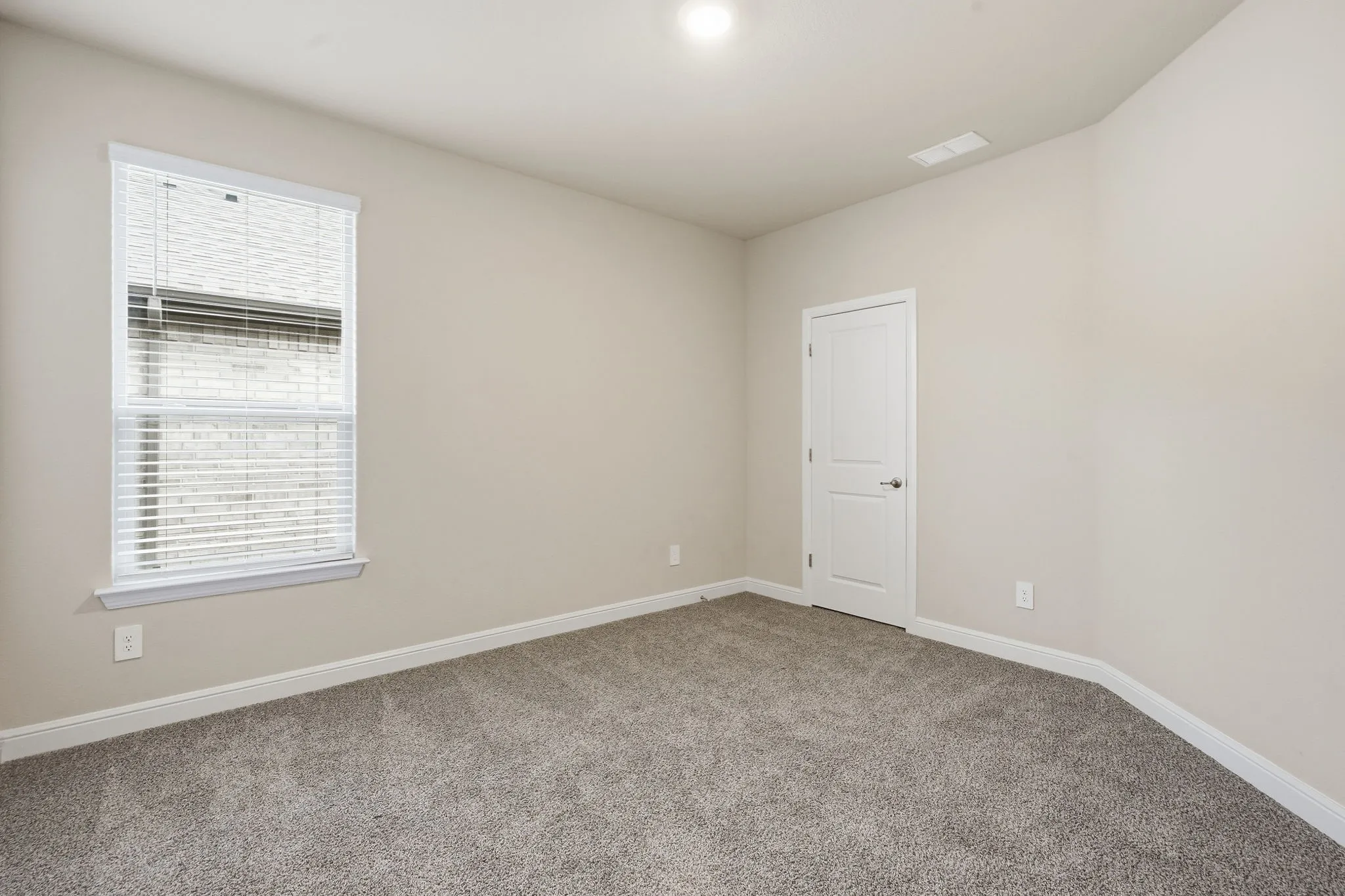 Bedroom or Personal Gym - You Decide