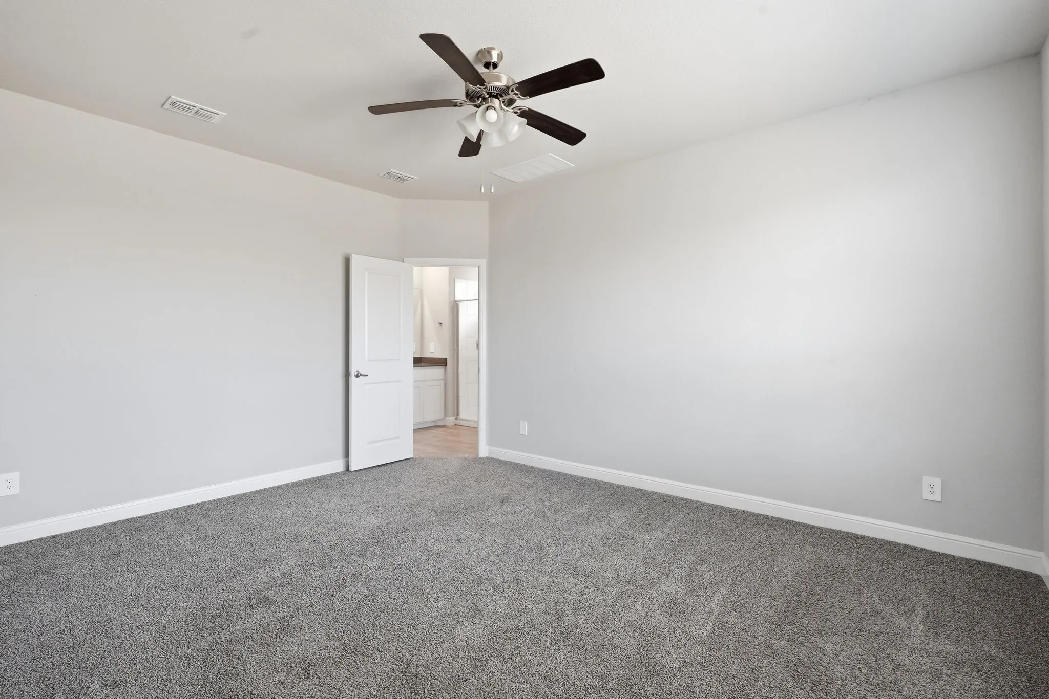 Single Family Residence For Sale in Wise County , 2228 Dyre Drive, Haslet, Texas 76052, 5 Bedroom, 3 Bathroom, 2 Garage spaces, 2,141 Sqft, built in 2024, mls#21398750, Real Estate Agent in Haslet, Homes For Sale in Wise county, Homes For Sale in Haslet, Realtor in Haslet Texas, Real Estate Brokerage Independent Realty Texas, Luminita Cordes Realtor