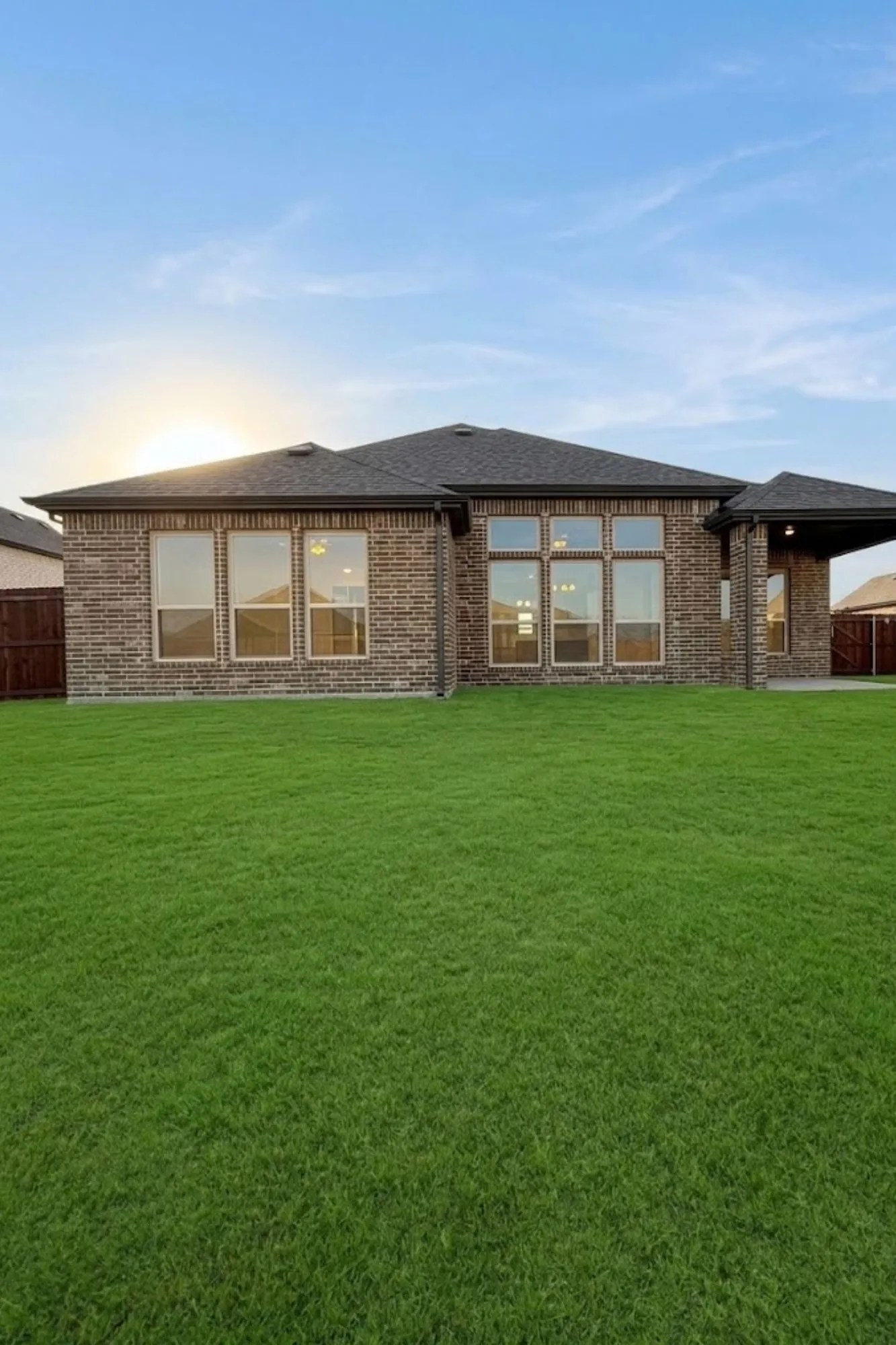Single Family Residence For Sale in Ellis County , 1809 Hidden Creek Drive, Midlothian, Texas 76065, 4 Bedroom, 3 Bathroom, 3 Garage spaces, 2,498 Sqft, built in 2025, mls#21400046, Real Estate Agent in Midlothian, Homes For Sale in Ellis county, Homes For Sale in Midlothian, Realtor in Midlothian Texas, Real Estate Brokerage Independent Realty Texas, Luminita Cordes Realtor